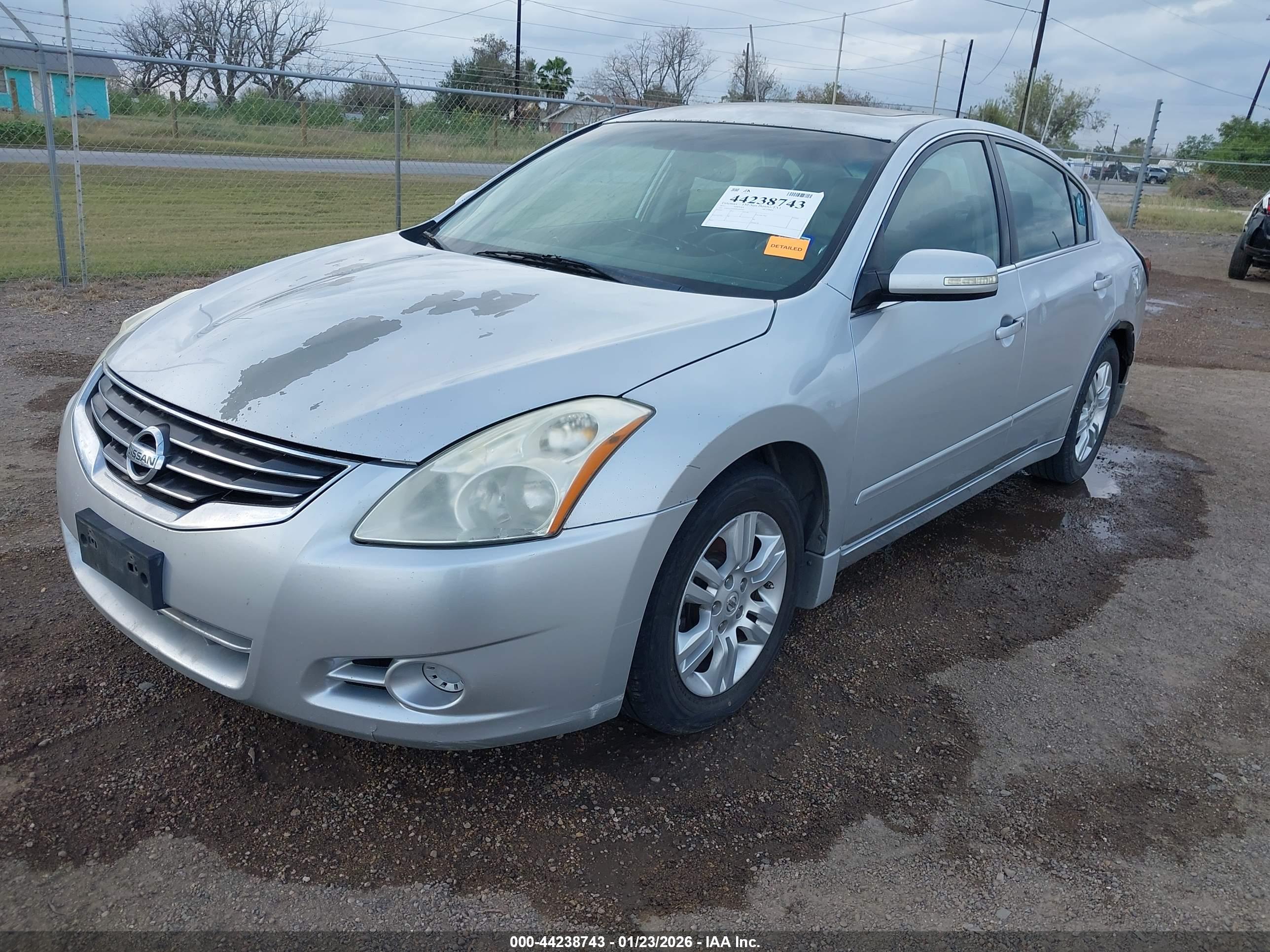 NISSAN ALTIMA image 2