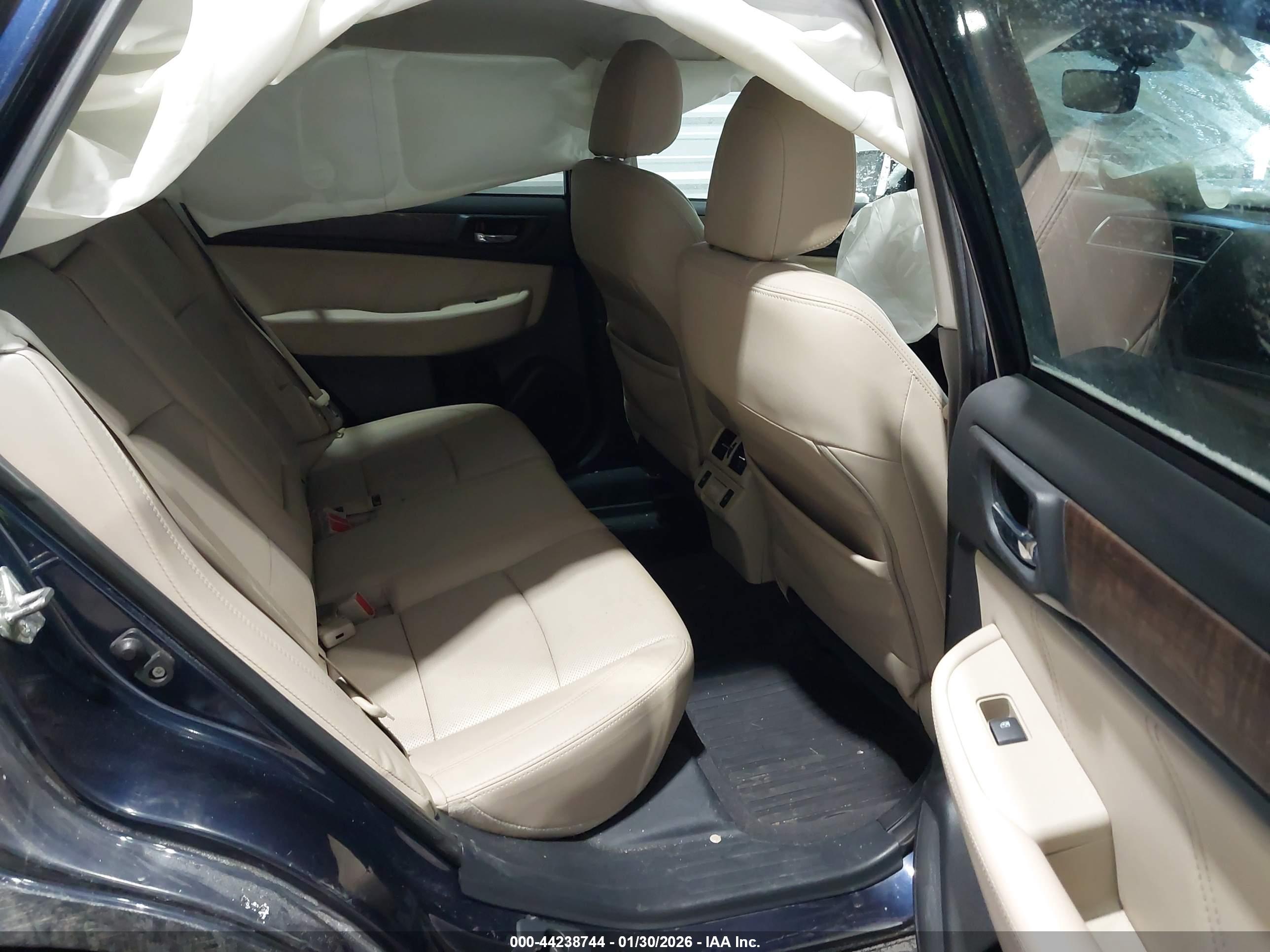 SUBARU OUTBACK image 8