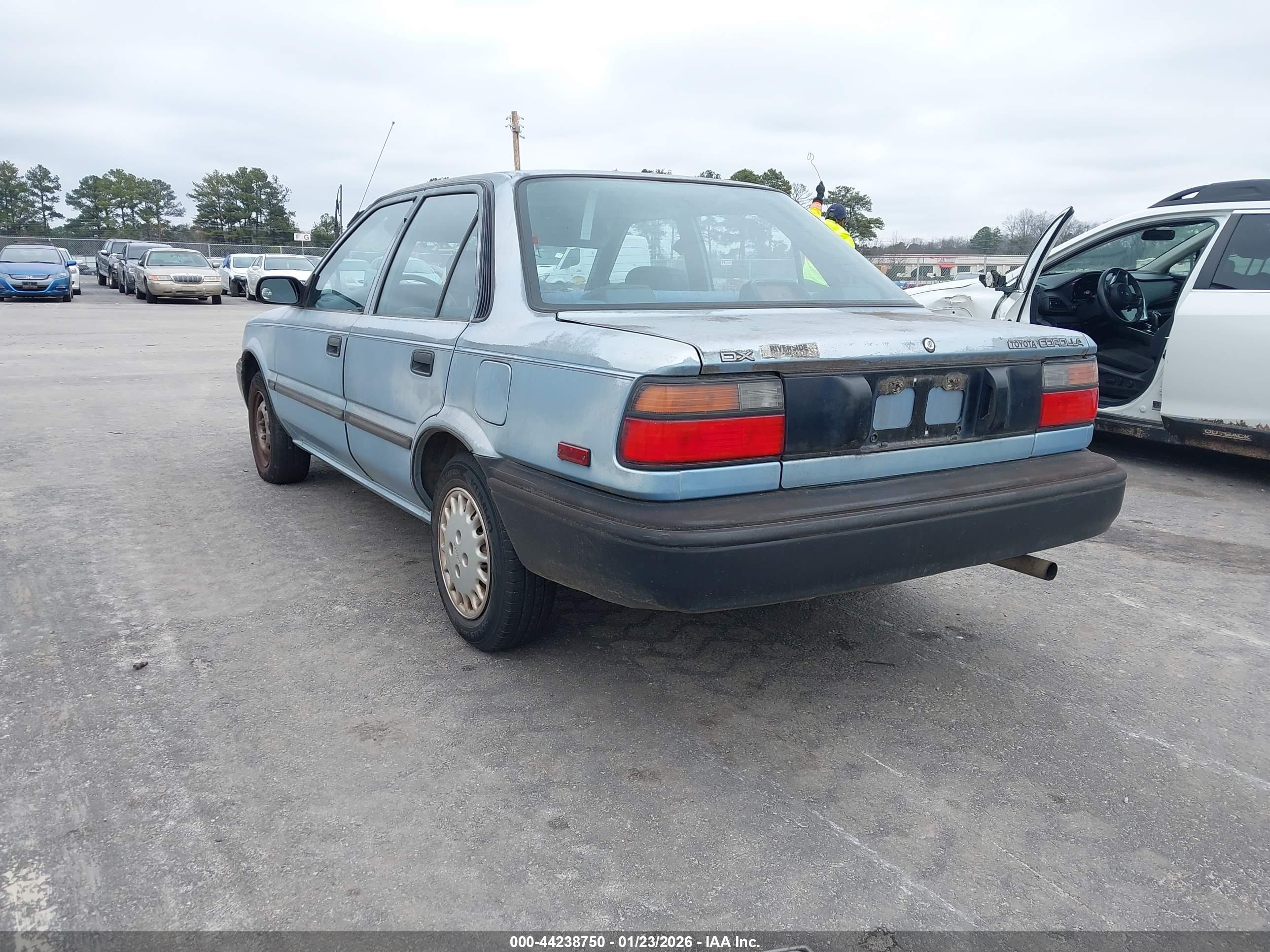 TOYOTA COROLLA image 3