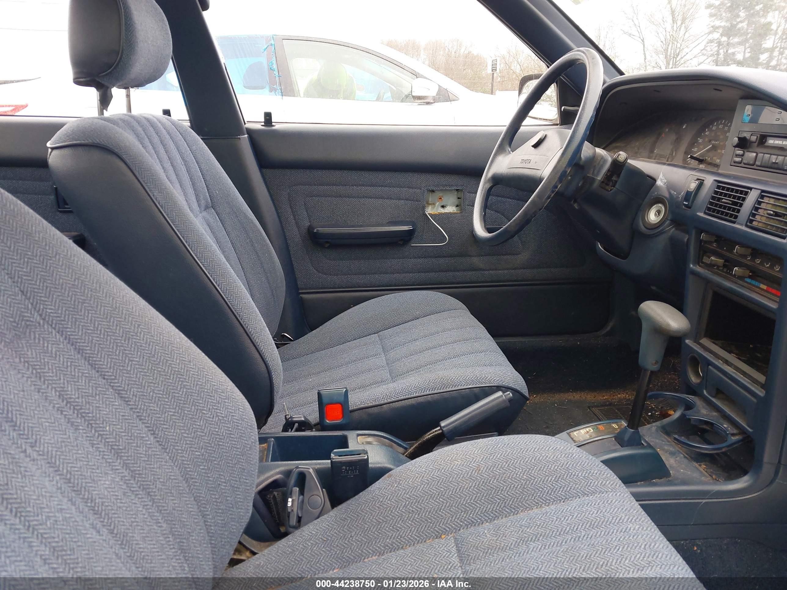 TOYOTA COROLLA image 5
