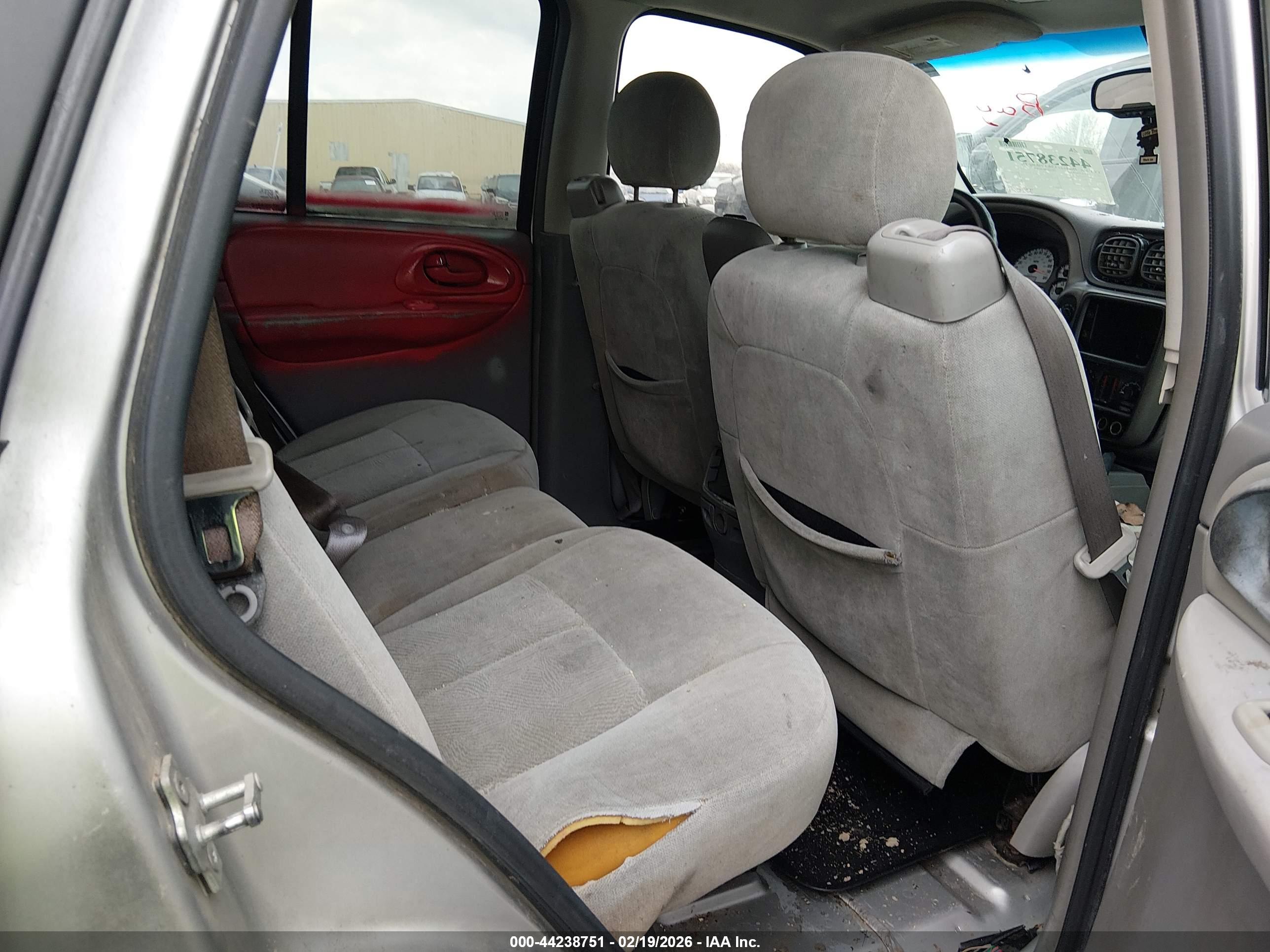 CHEVROLET TRAILBLAZER image 8