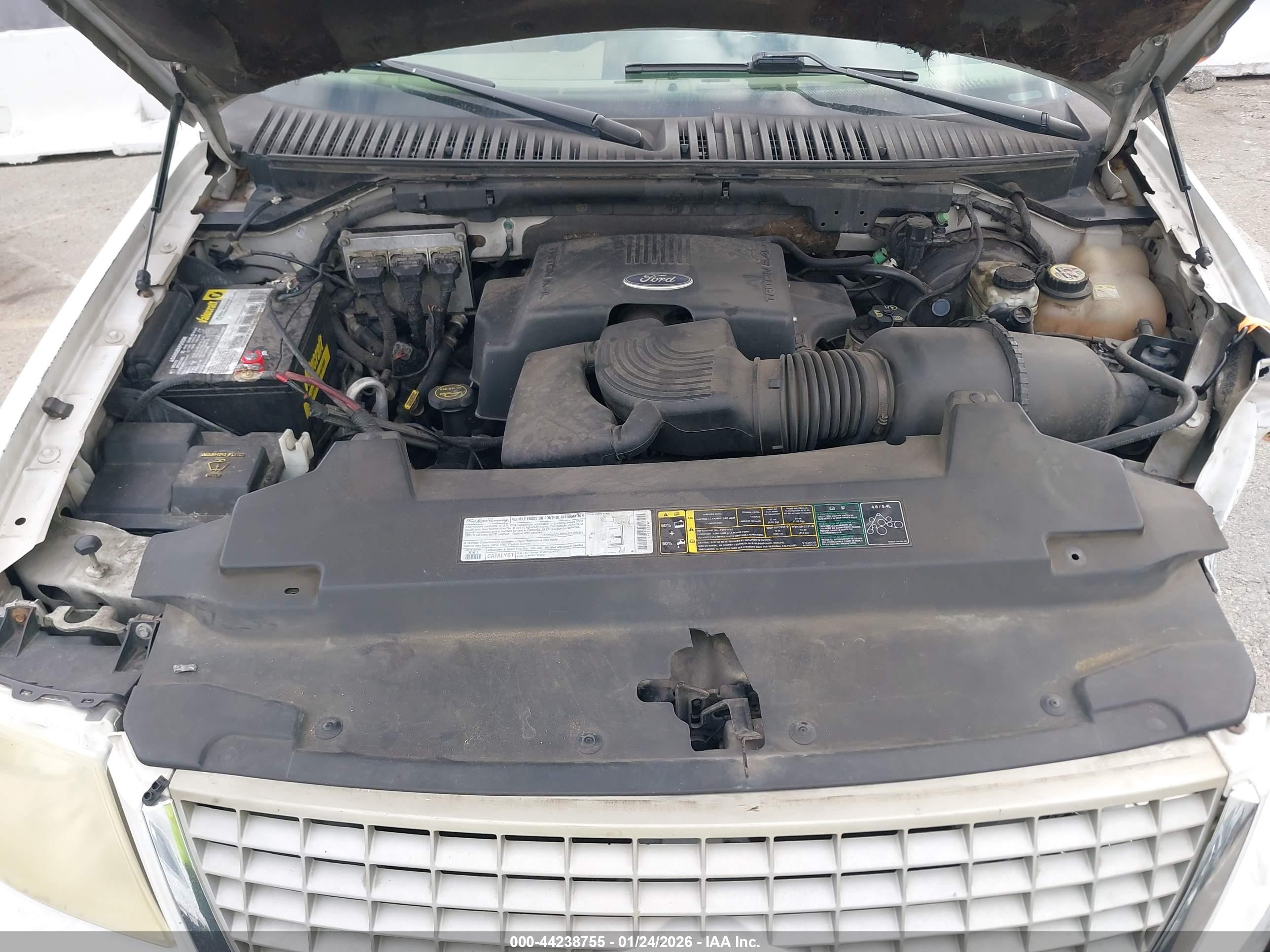 FORD EXPEDITION image 10