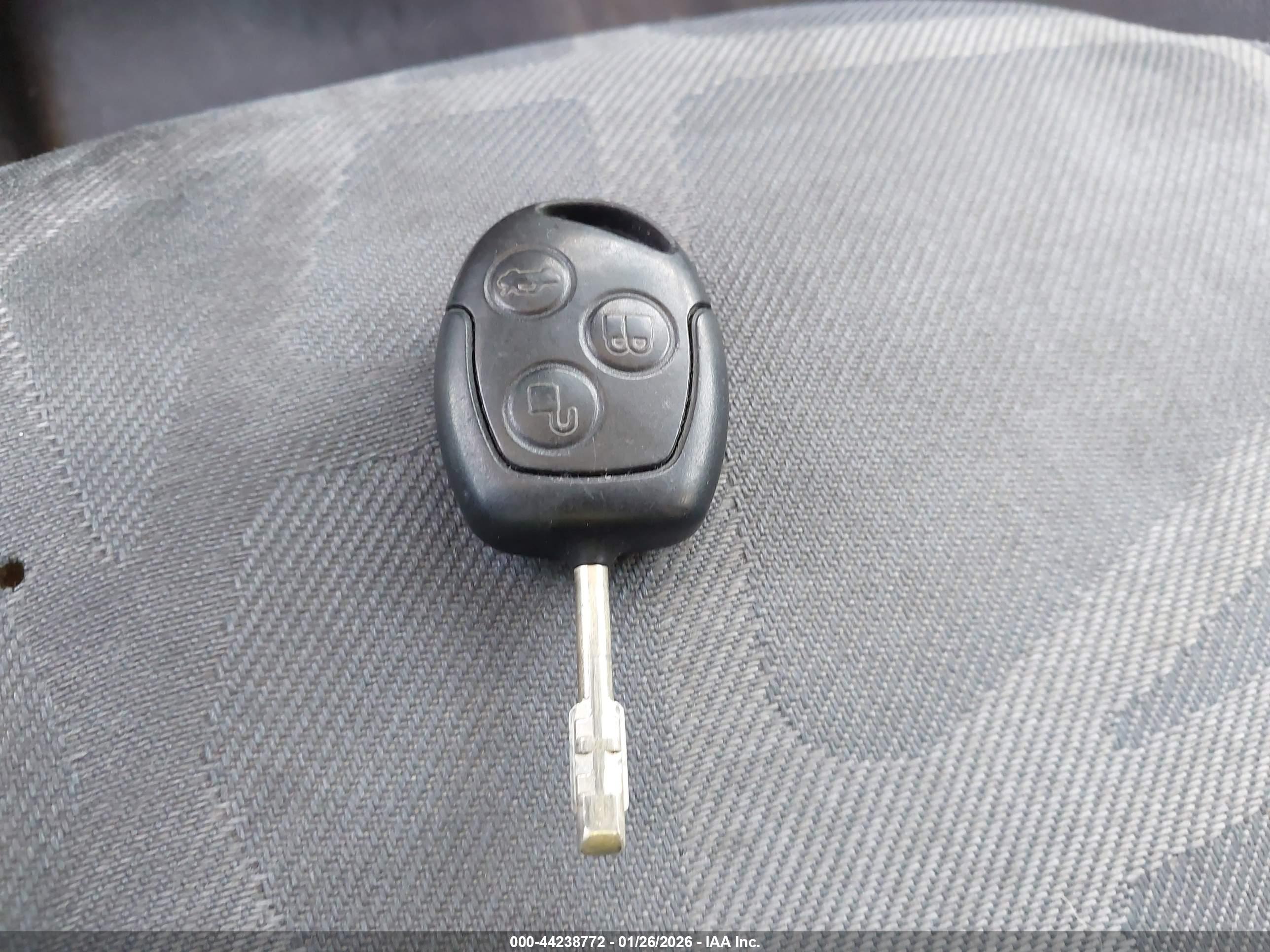 FORD TRANSIT image 11