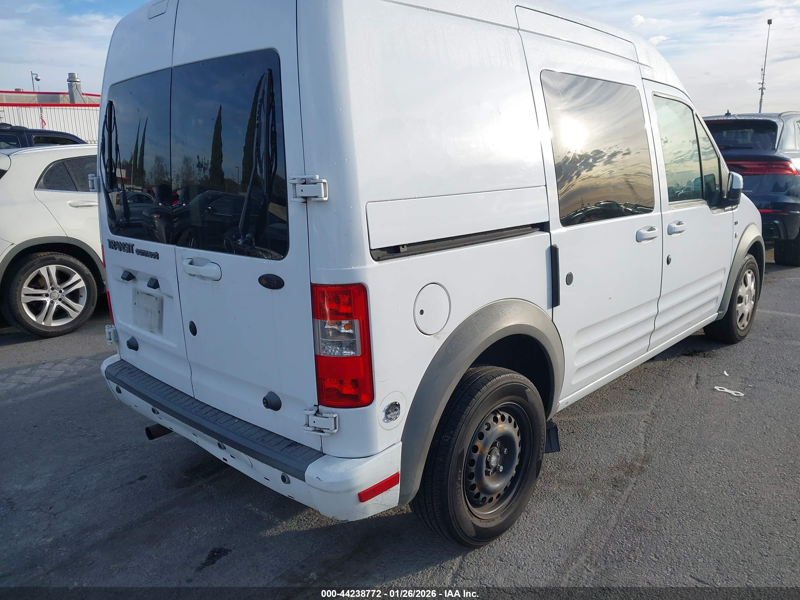 FORD TRANSIT image 4