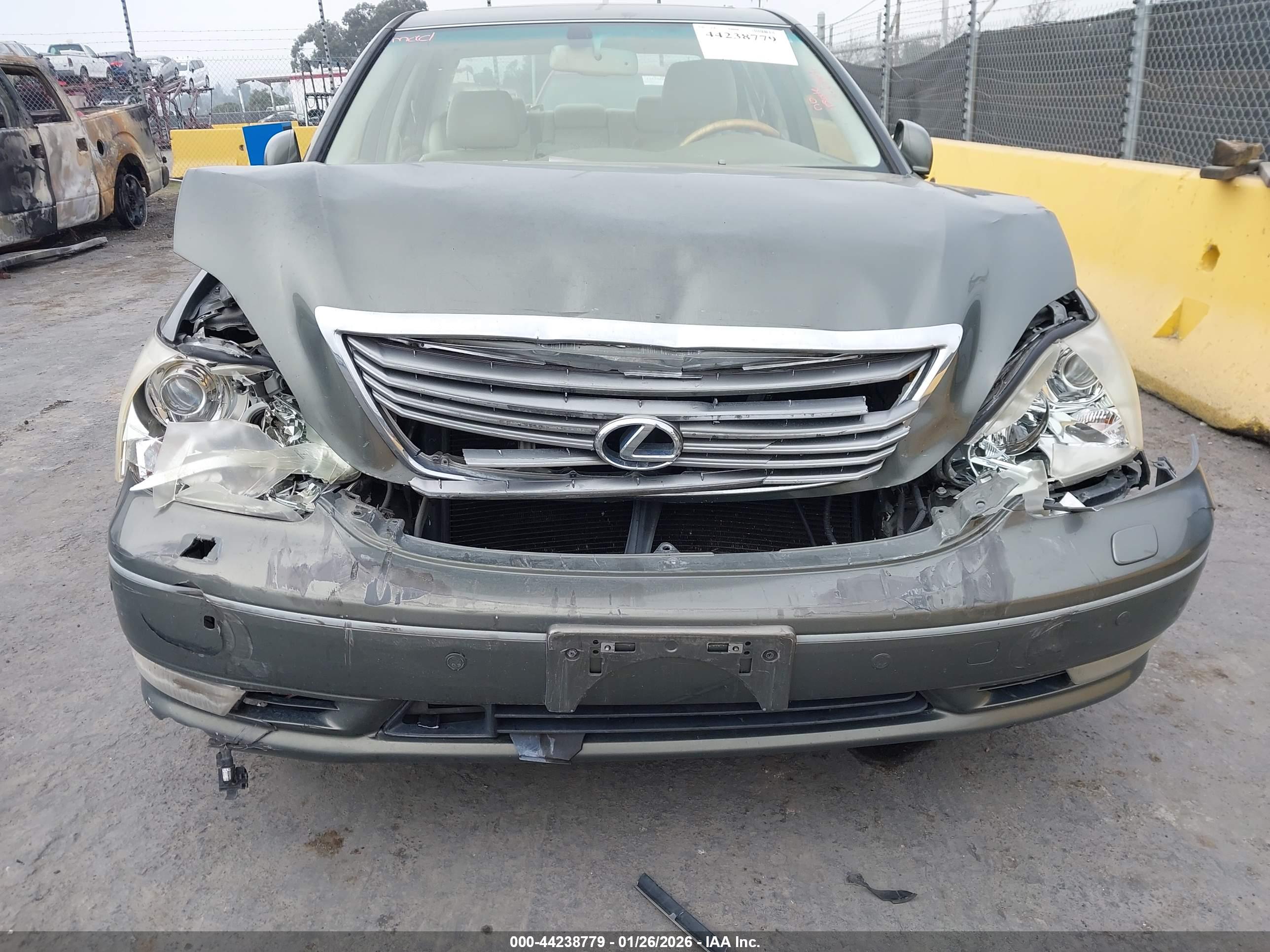 LEXUS LS image 6