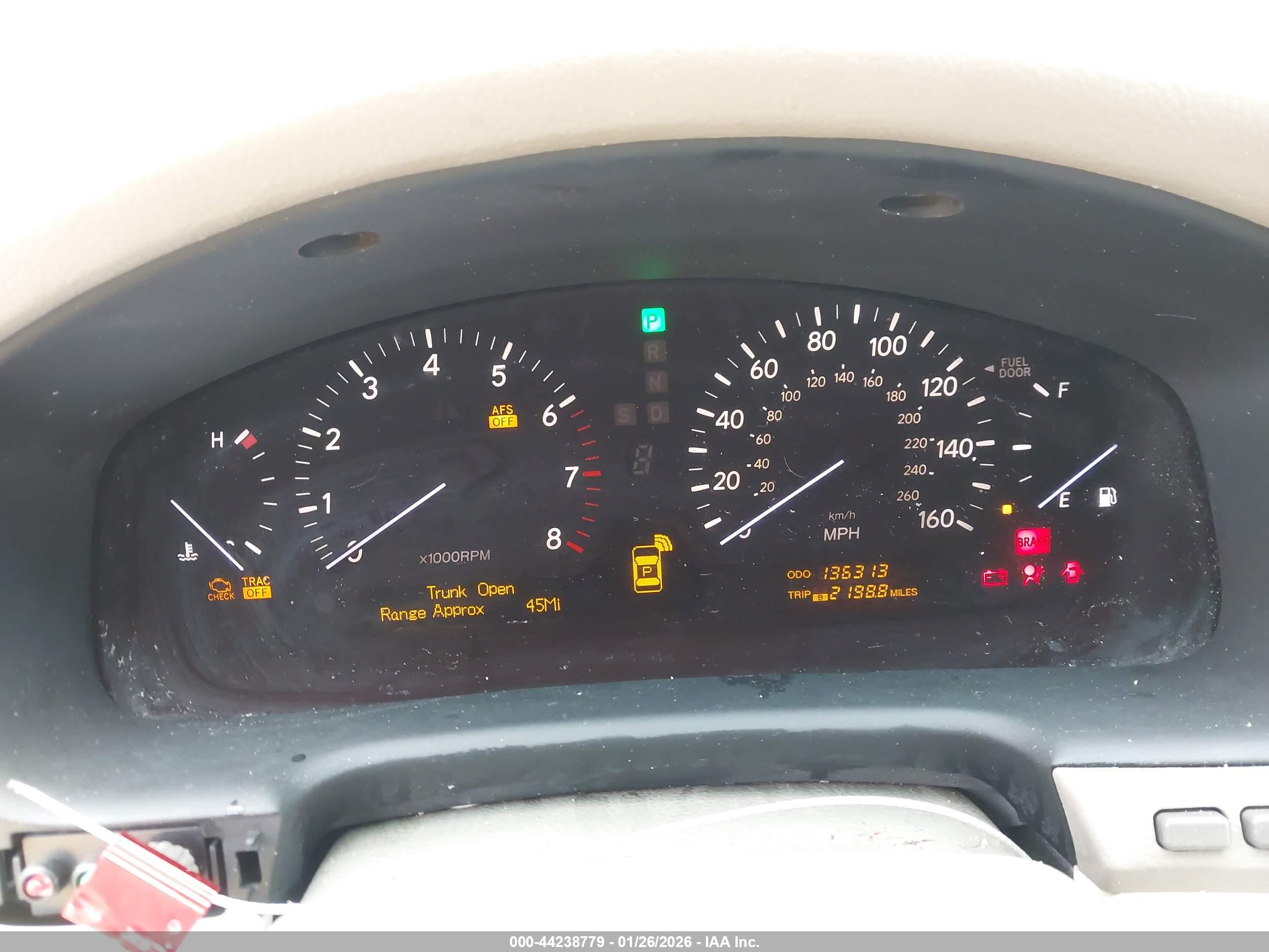 LEXUS LS image 7
