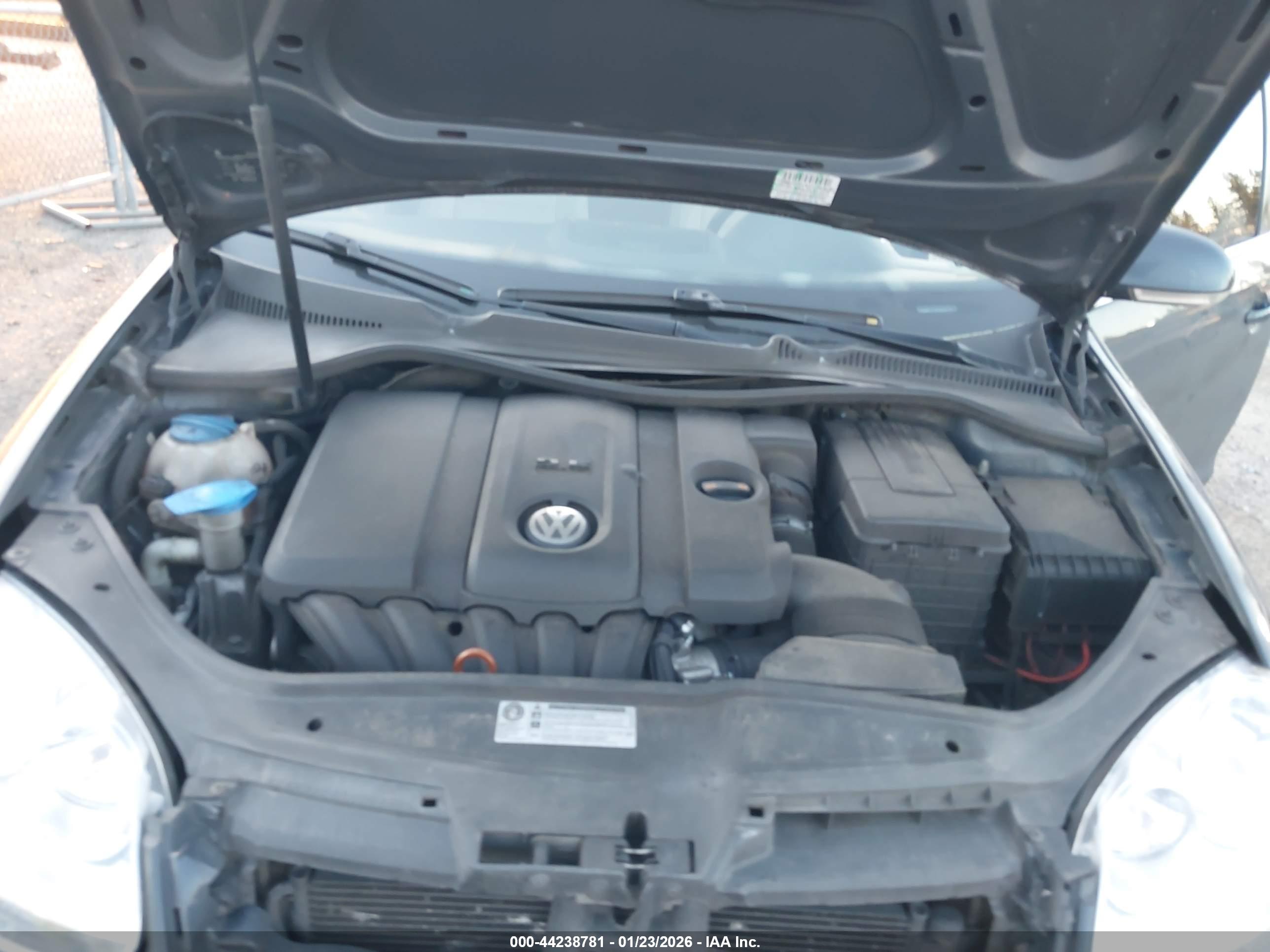 VOLKSWAGEN JETTA image 10