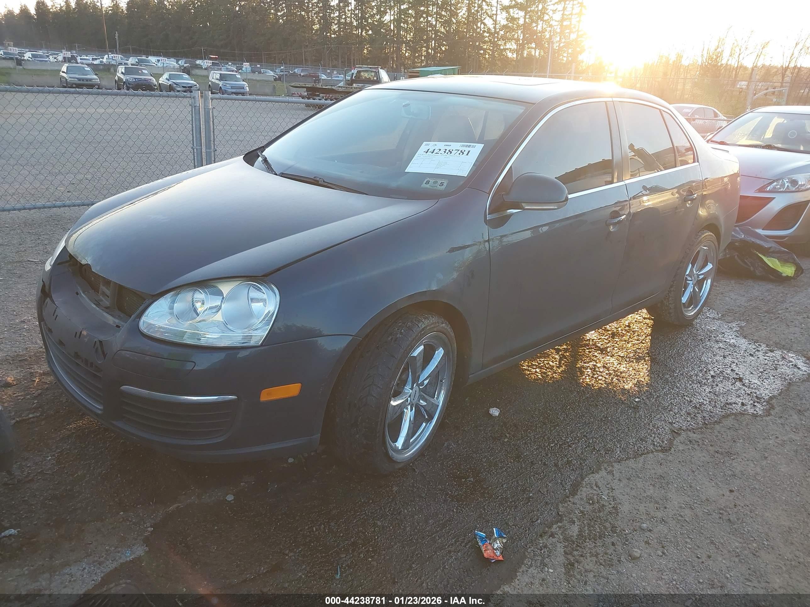 VOLKSWAGEN JETTA image 2