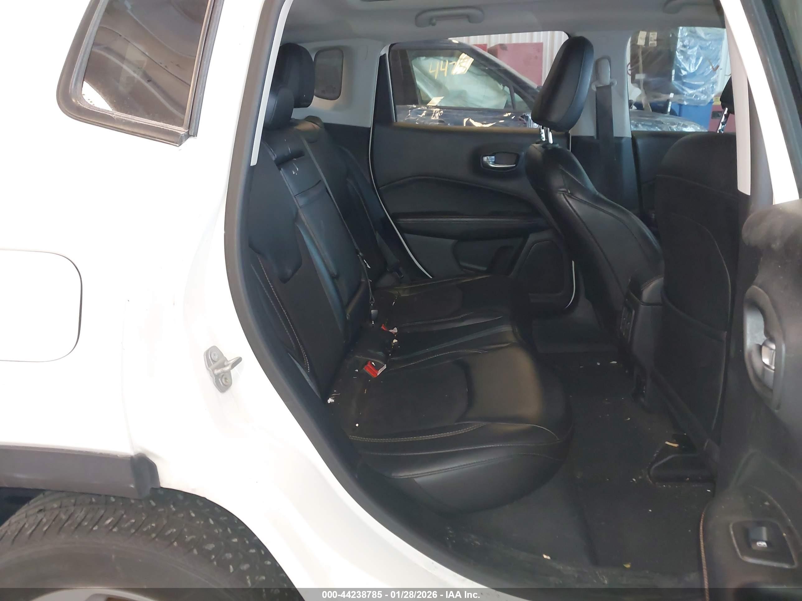 JEEP COMPASS image 8