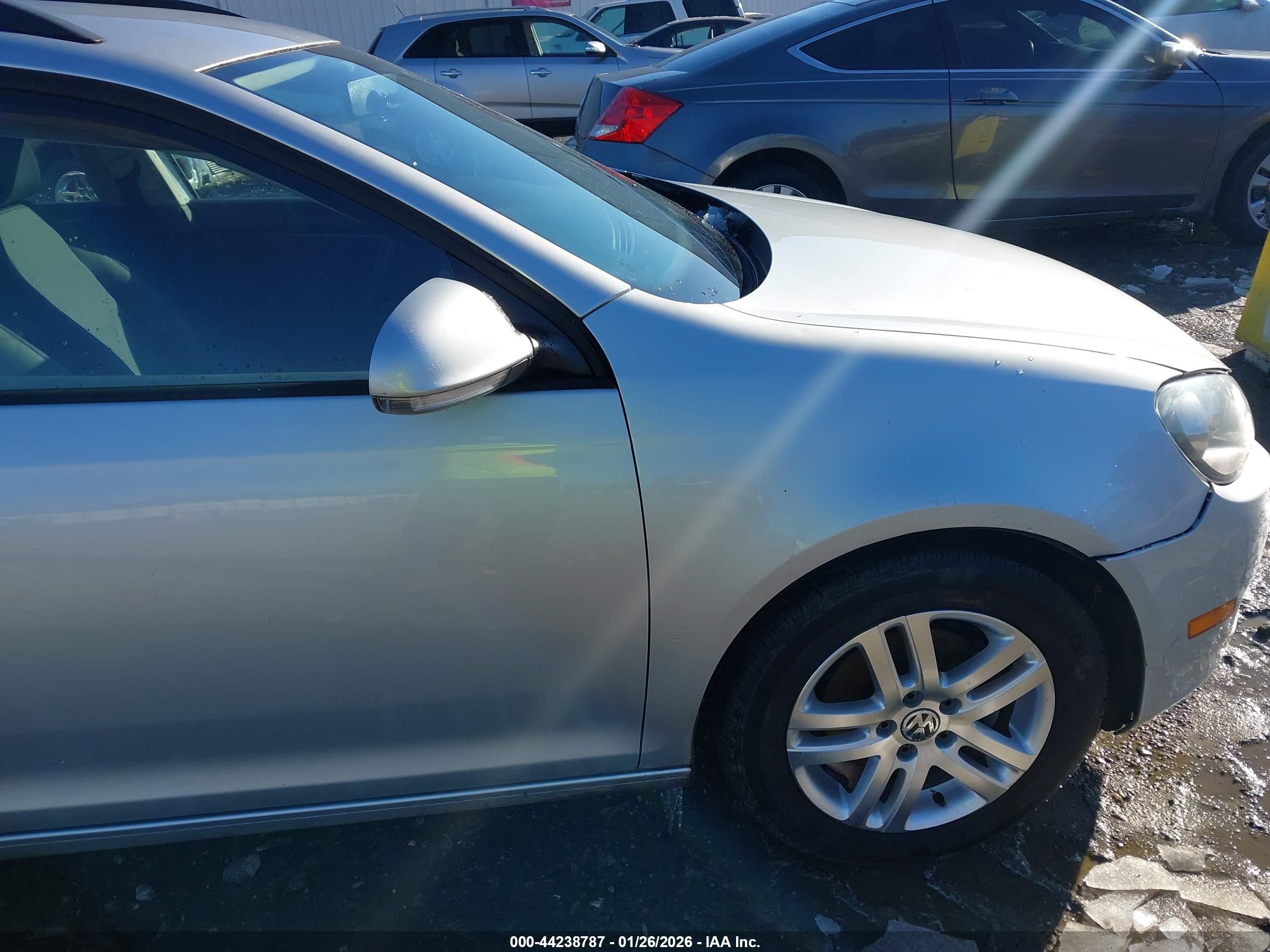 VOLKSWAGEN JETTA image 6