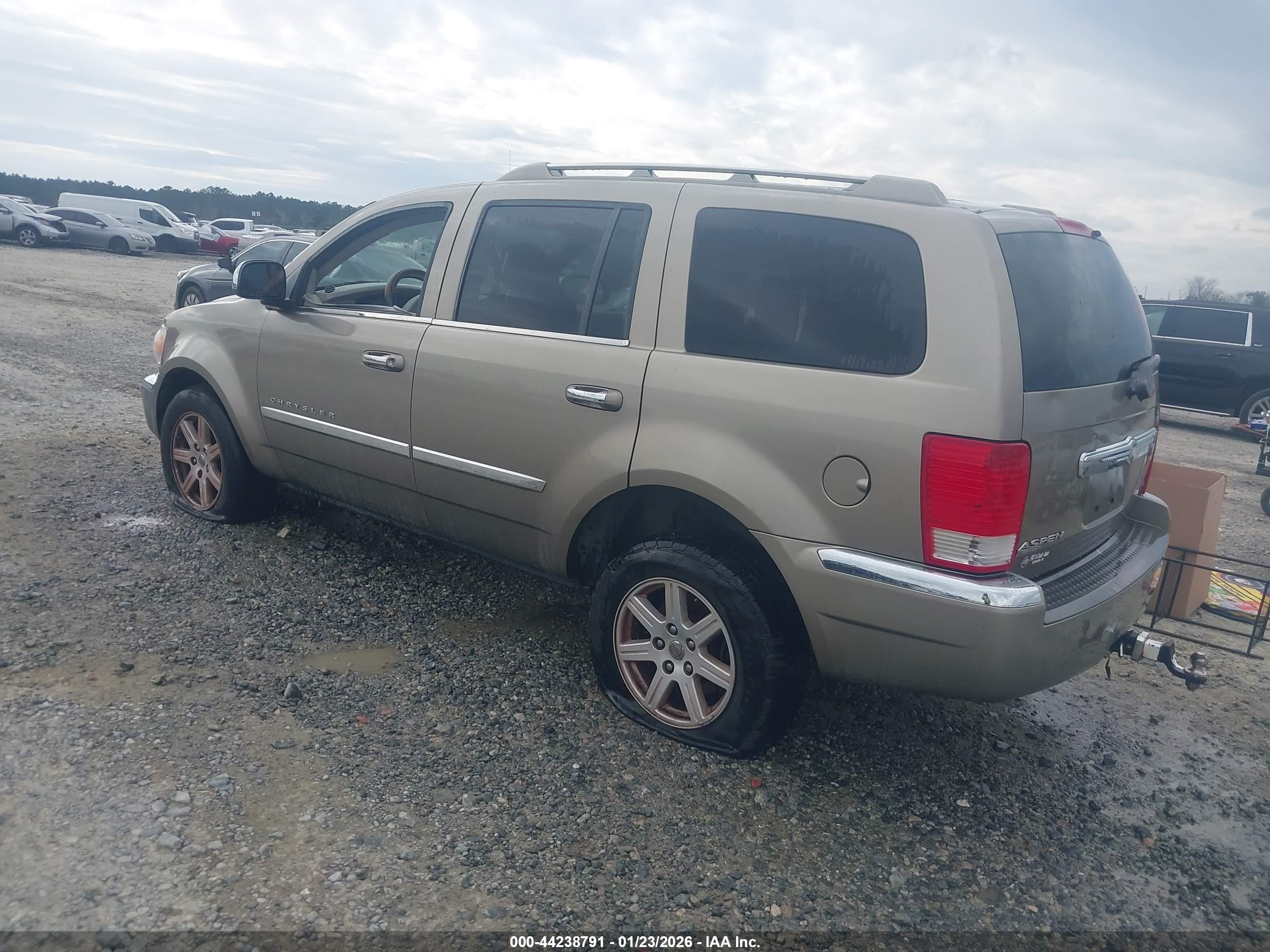CHRYSLER ASPEN image 3