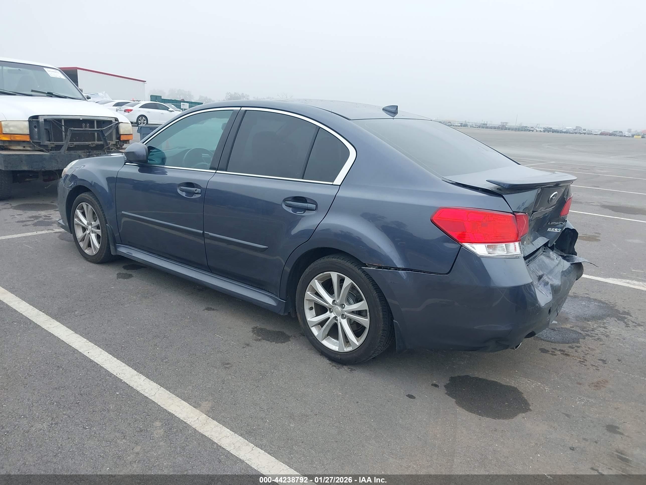 SUBARU LEGACY image 3