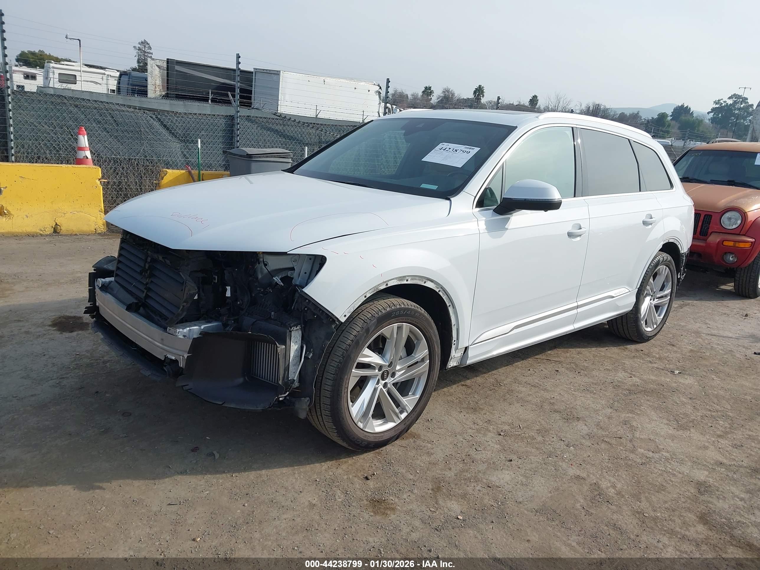 AUDI Q7 image 2