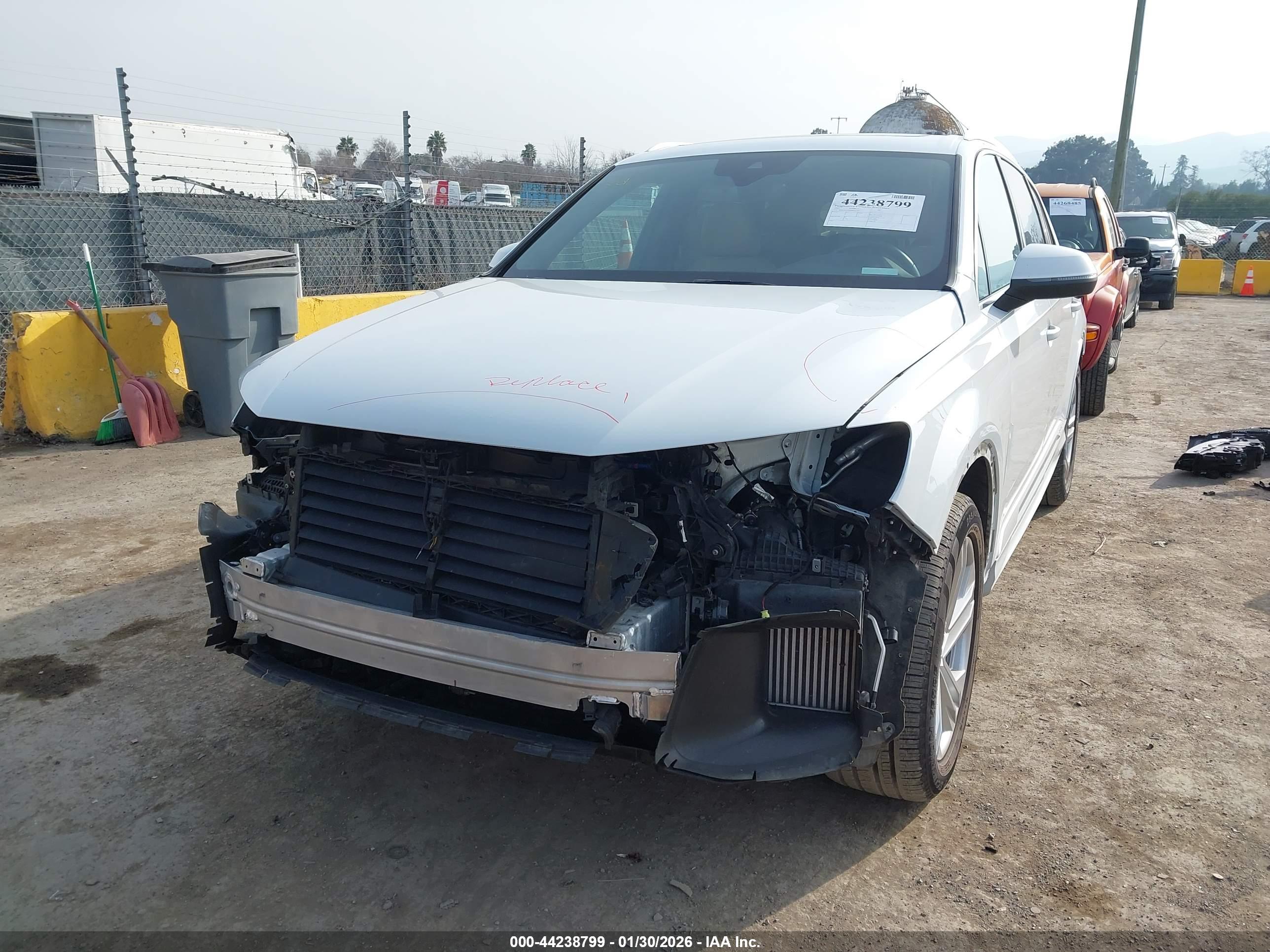 AUDI Q7 image 6