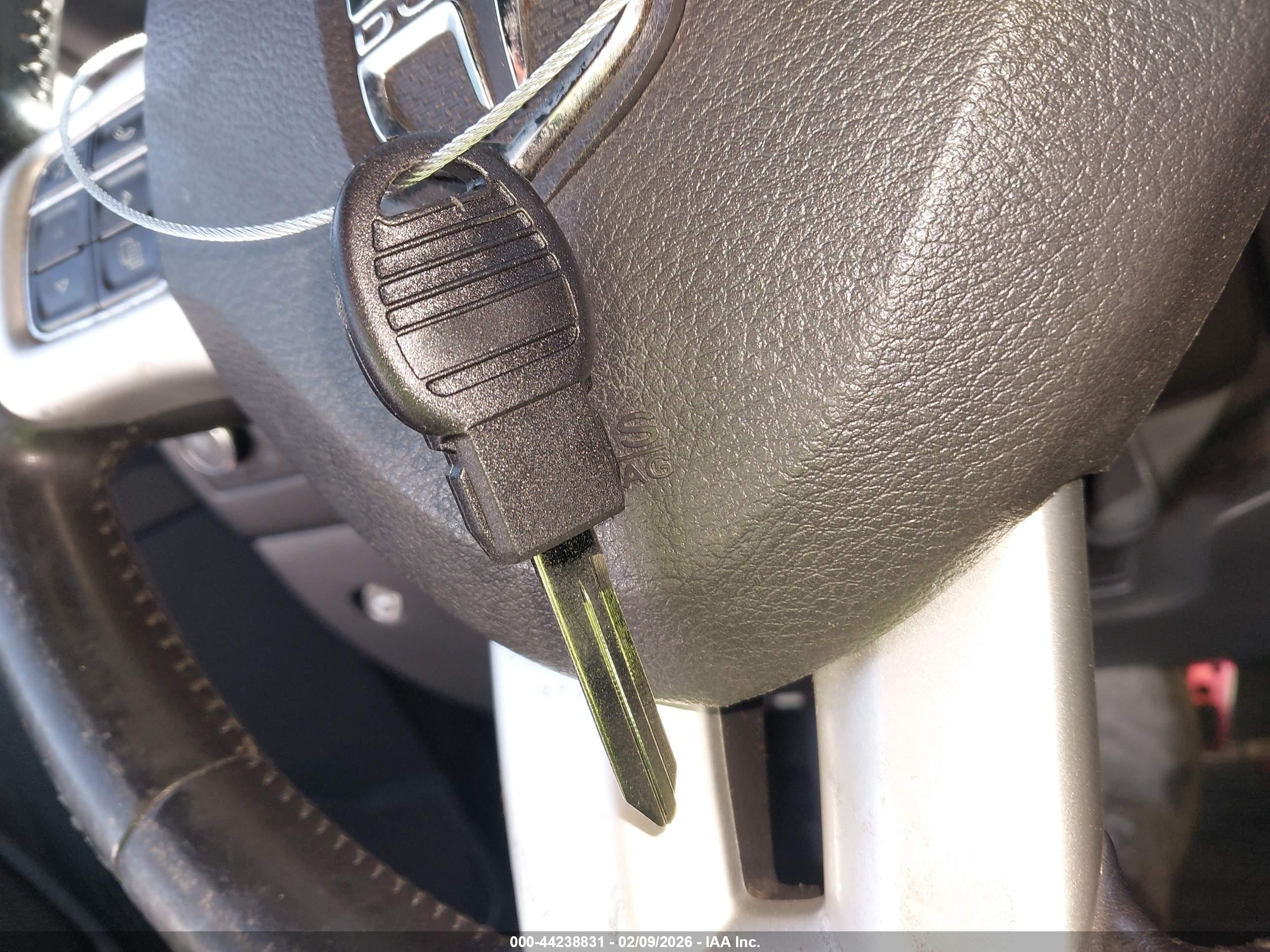 DODGE CHALLENGER image 11