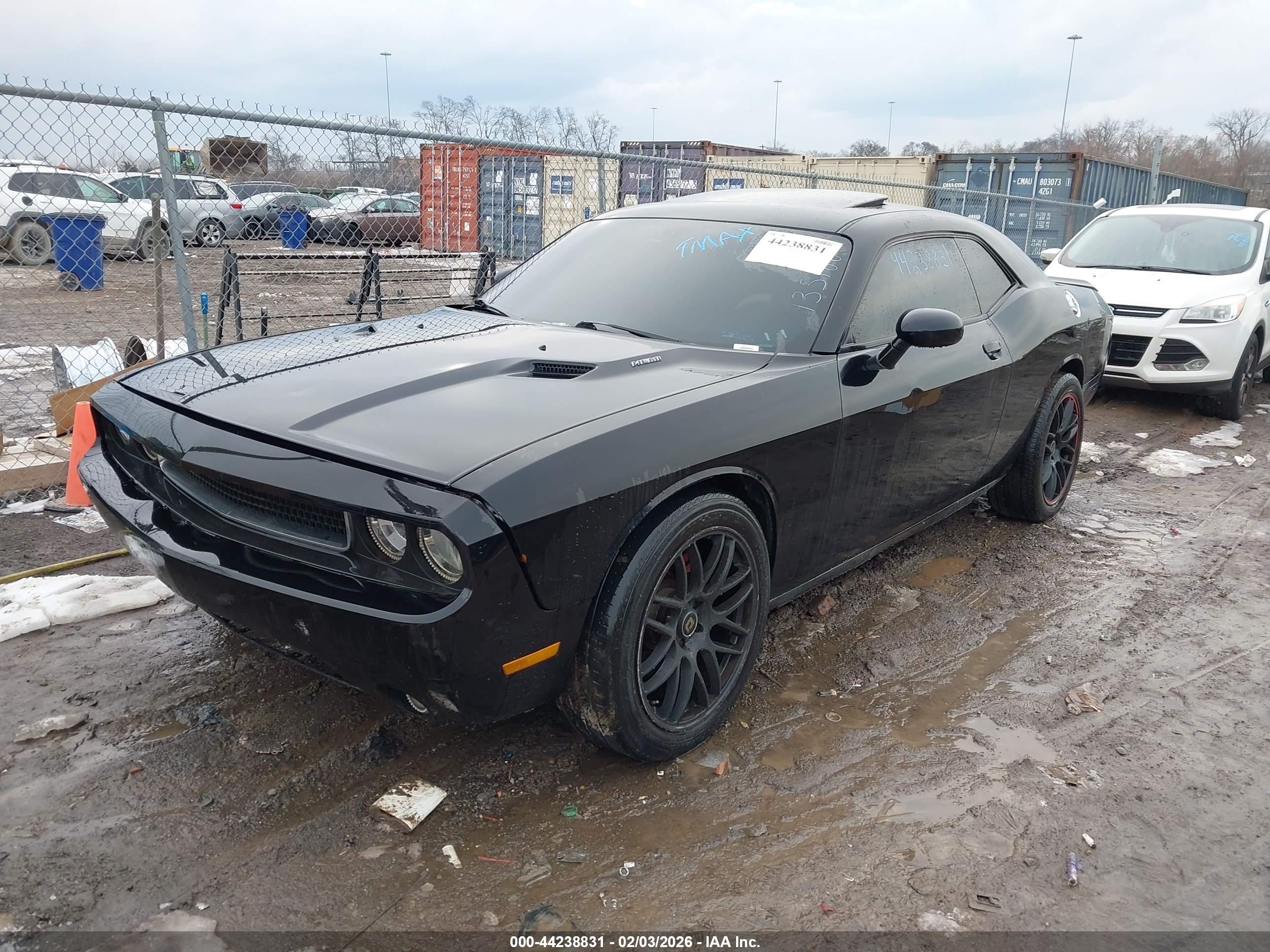 DODGE CHALLENGER image 2