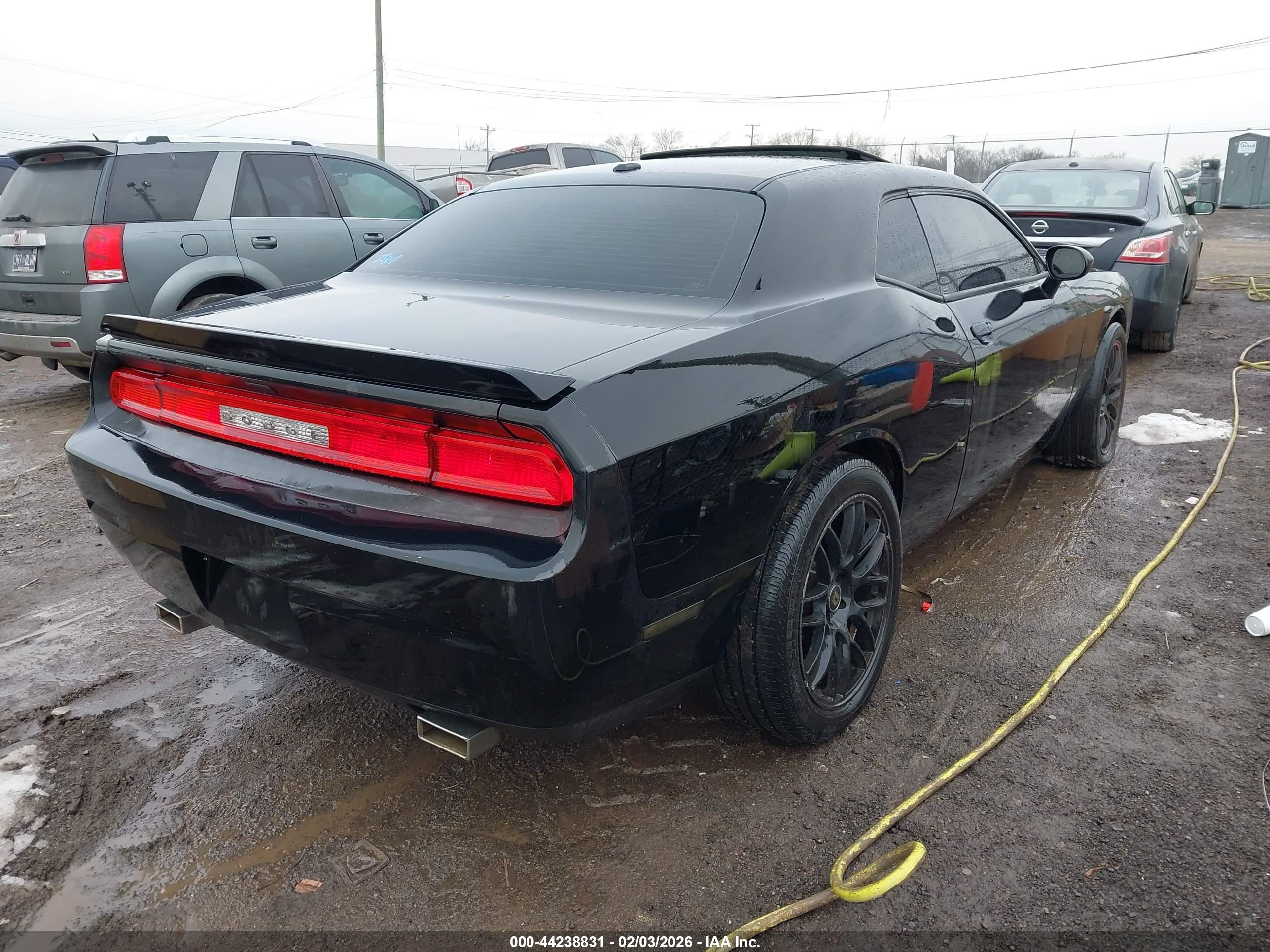 DODGE CHALLENGER image 4