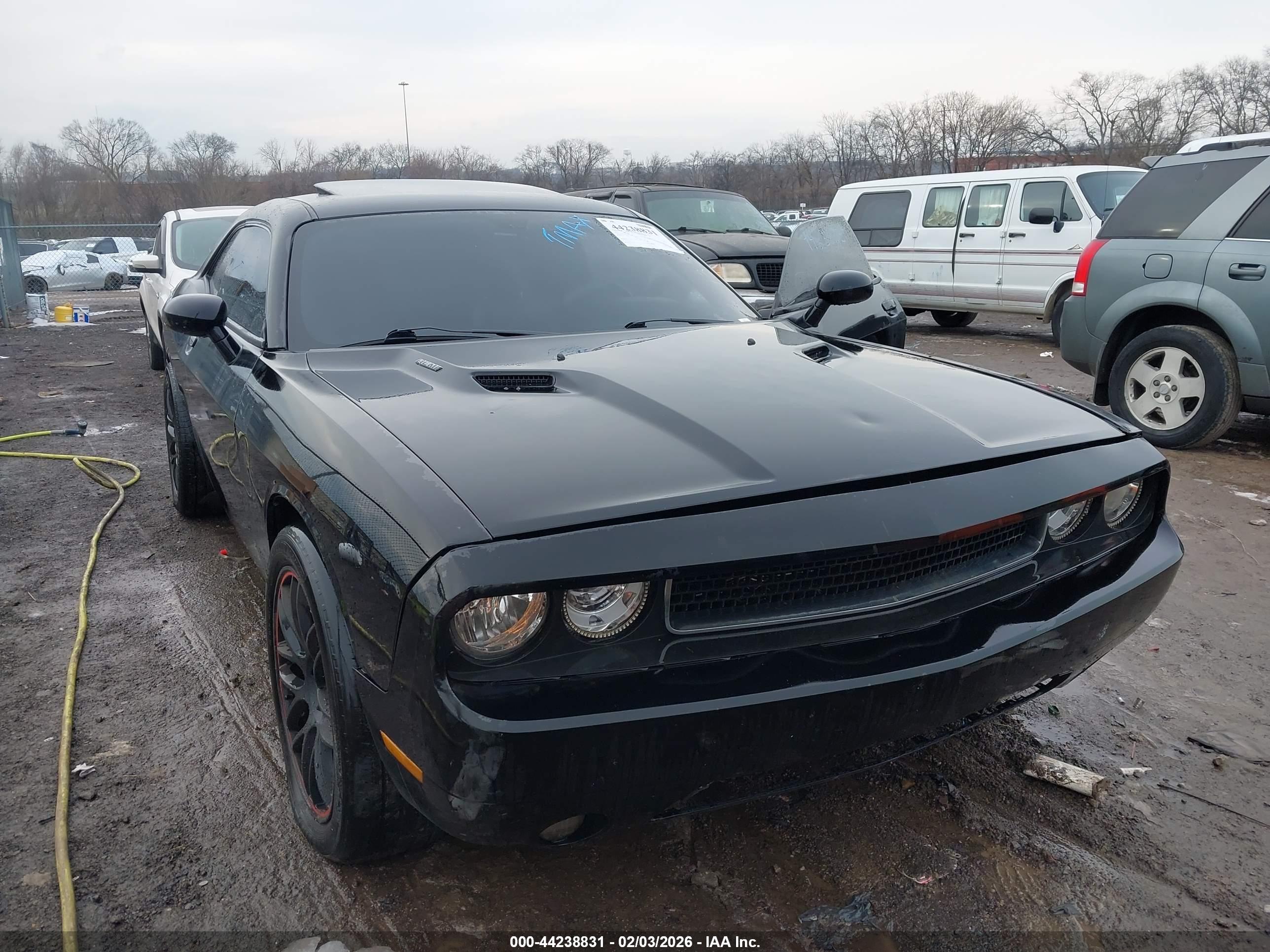 DODGE CHALLENGER image 6
