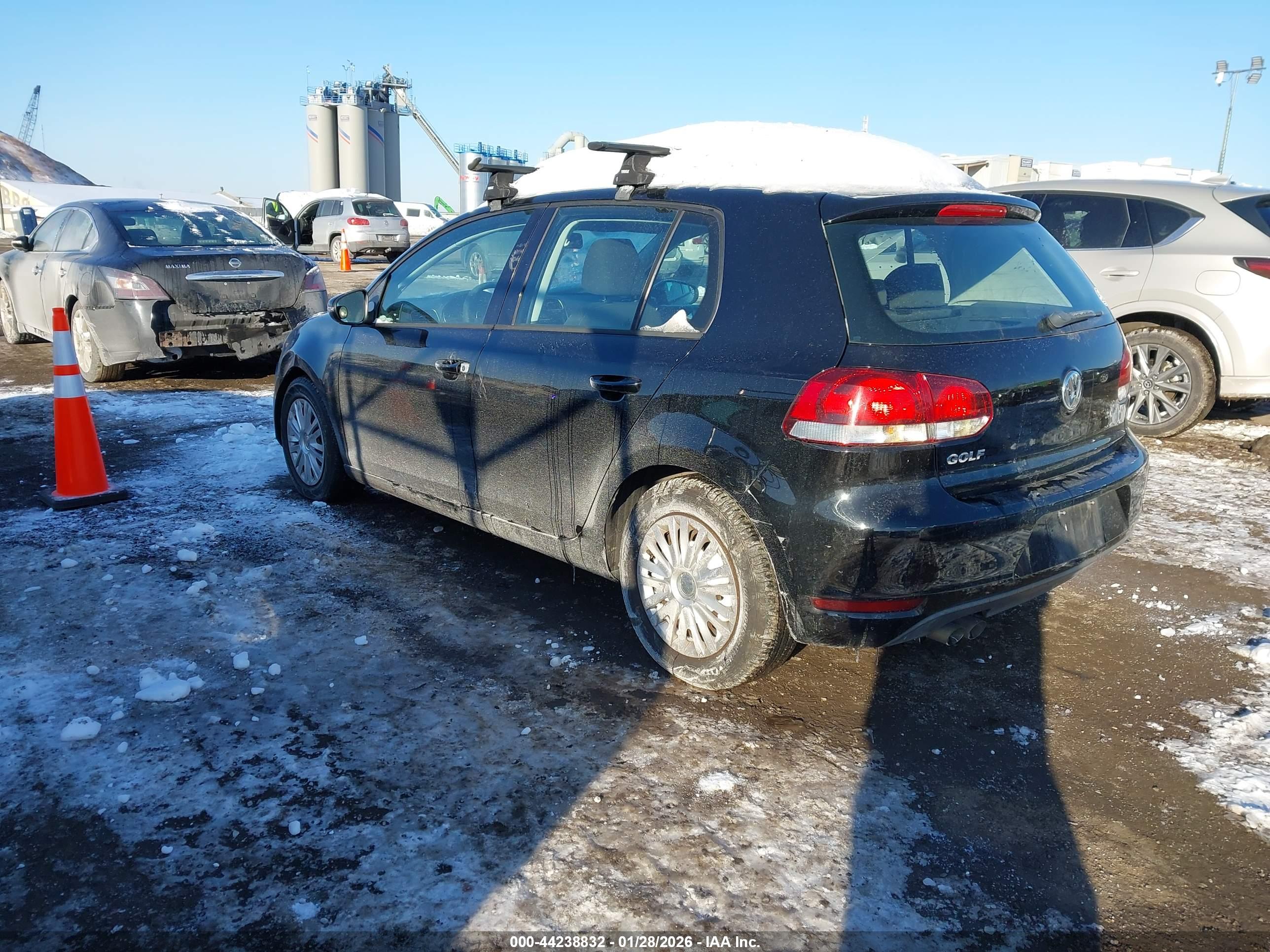 VOLKSWAGEN GOLF image 3