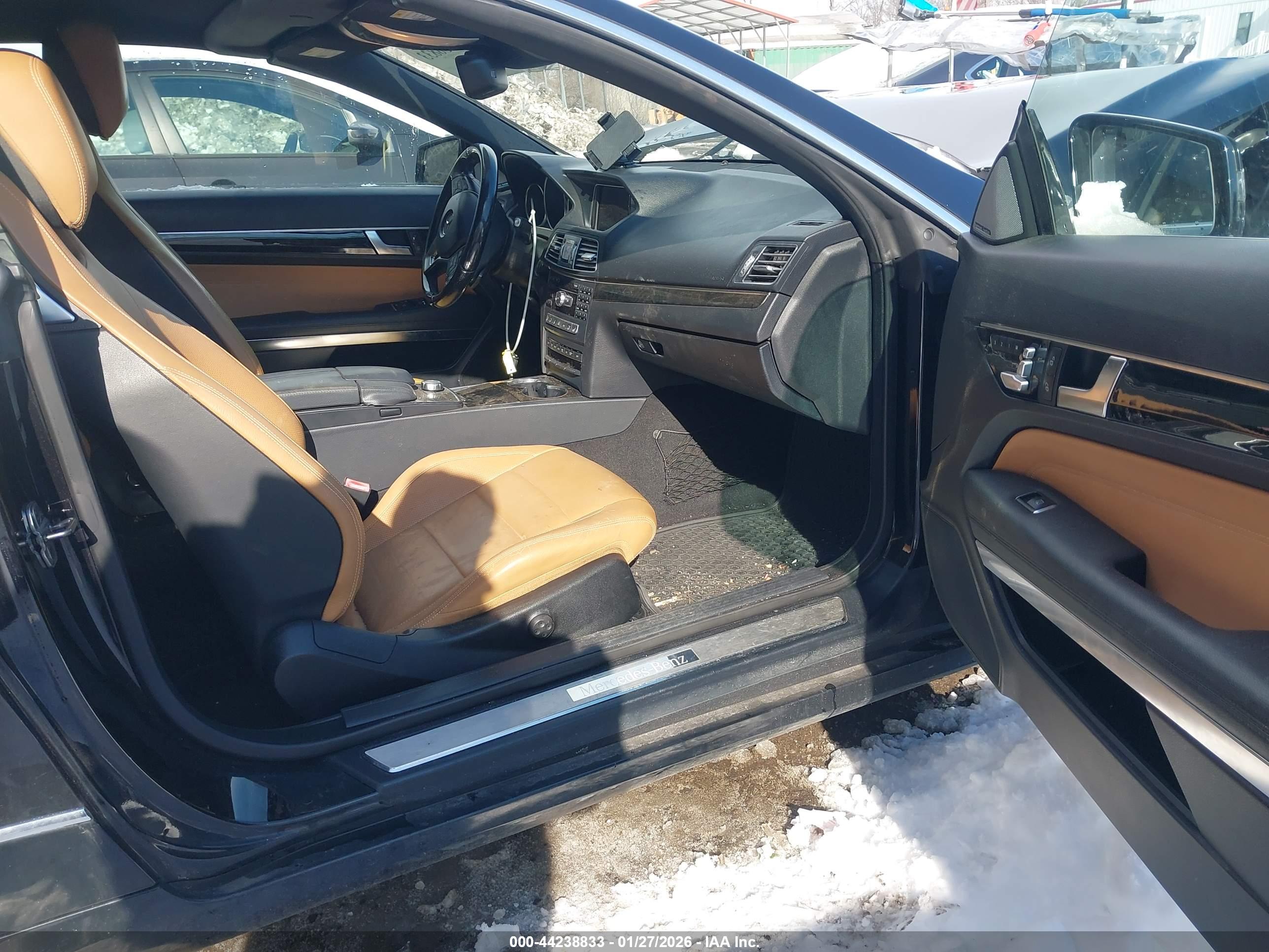 MERCEDES-BENZ E image 5