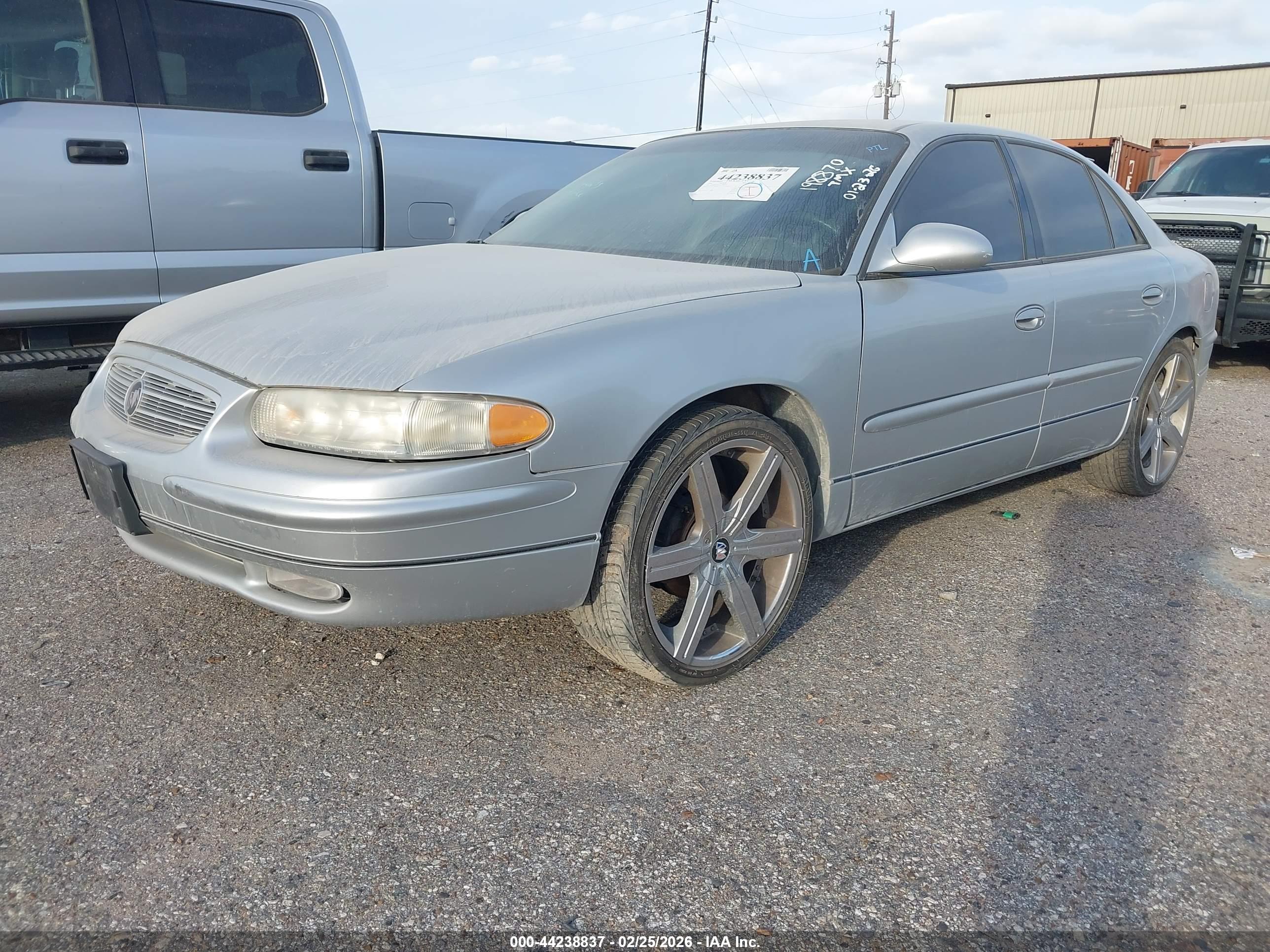 BUICK REGAL image 2
