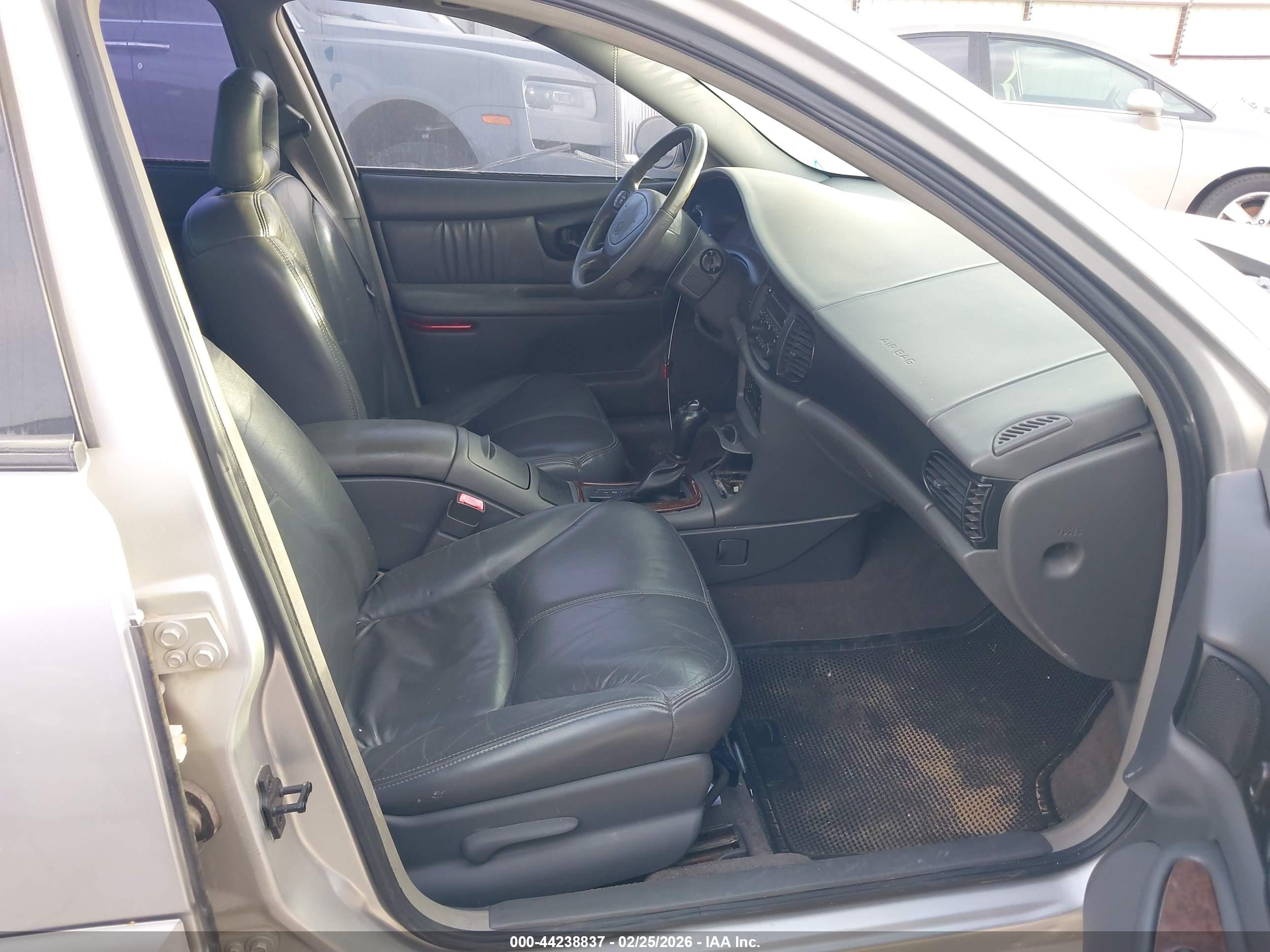 BUICK REGAL image 5
