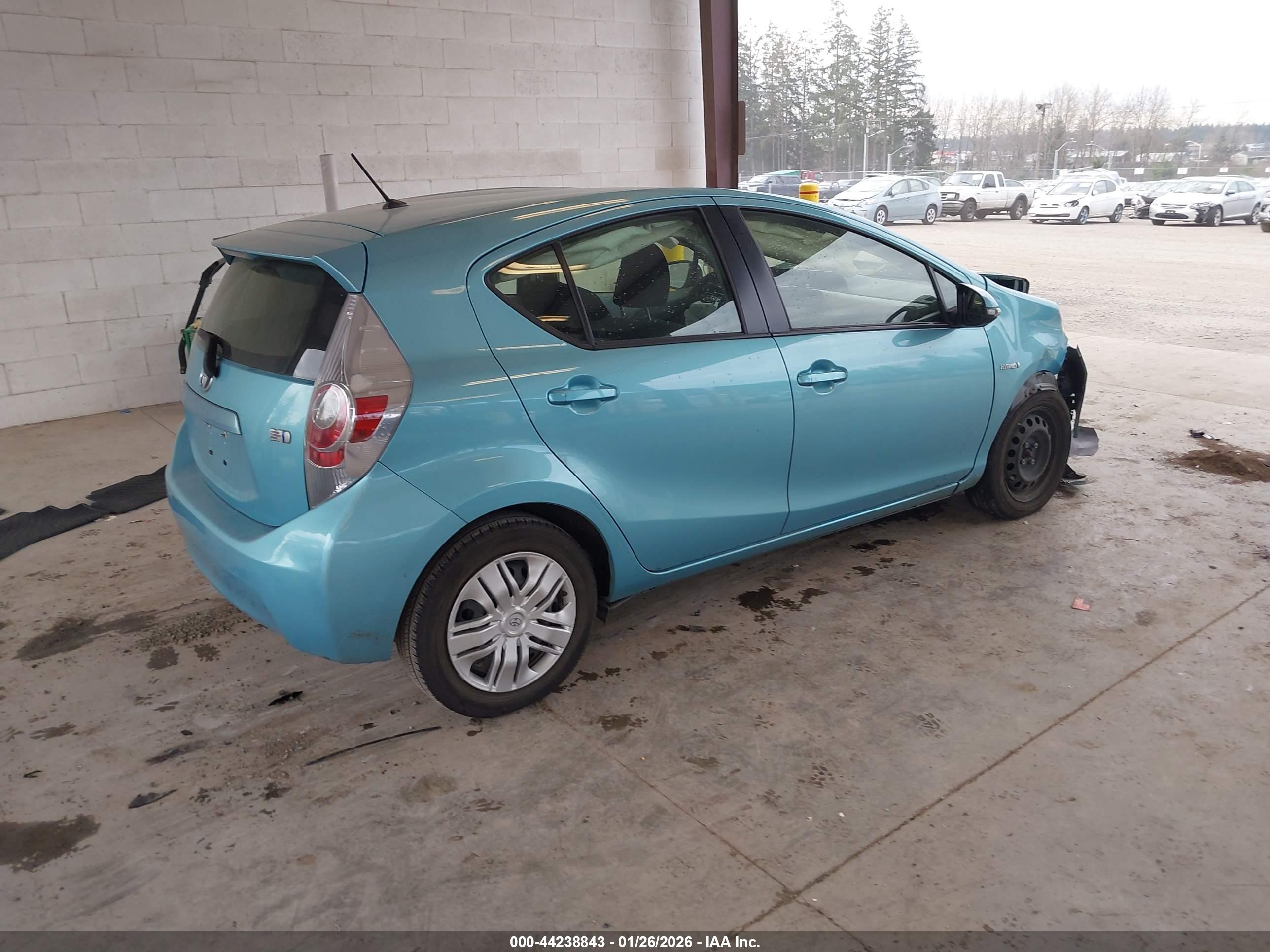TOYOTA PRIUS image 4