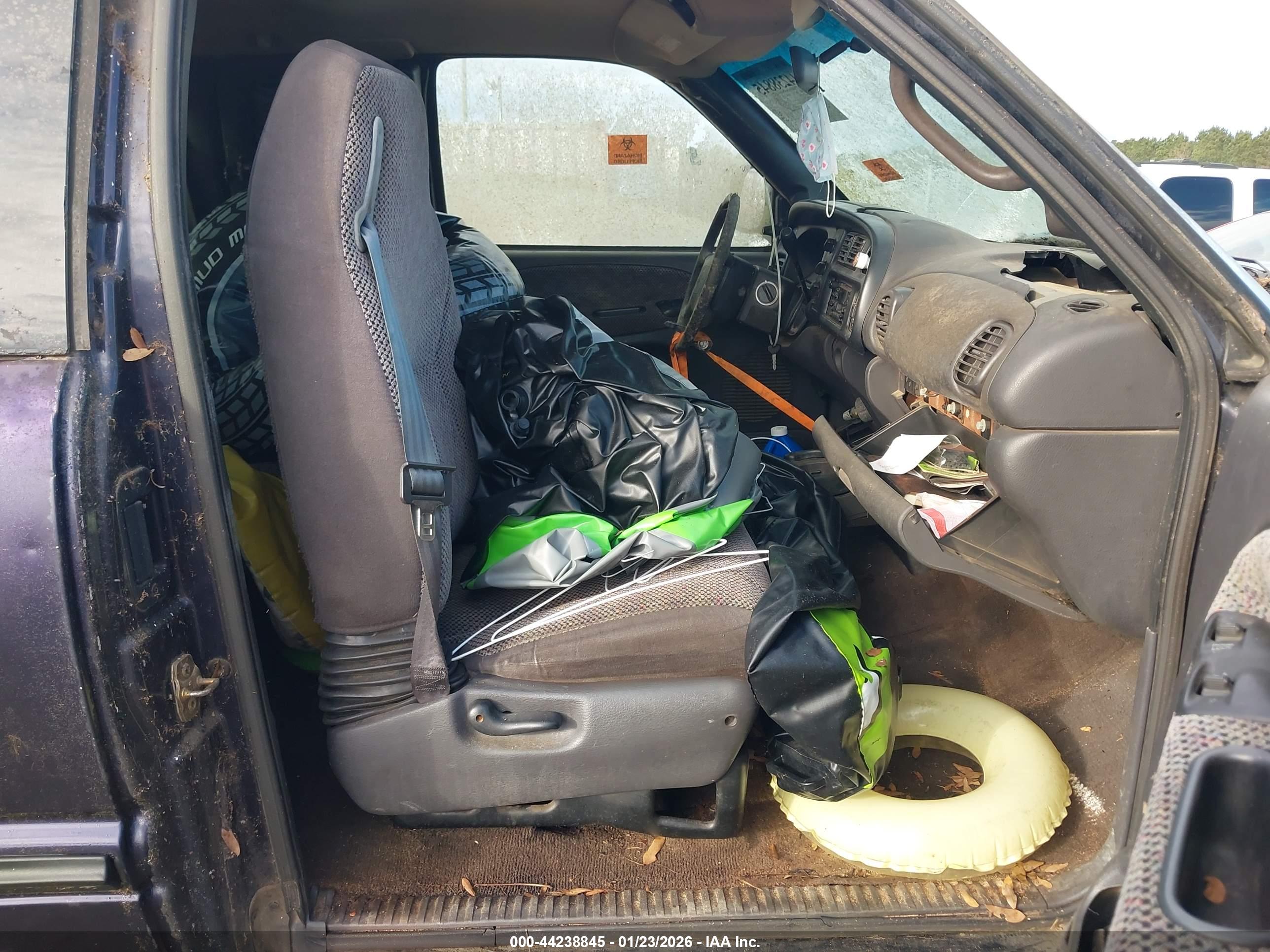 DODGE RAM image 5
