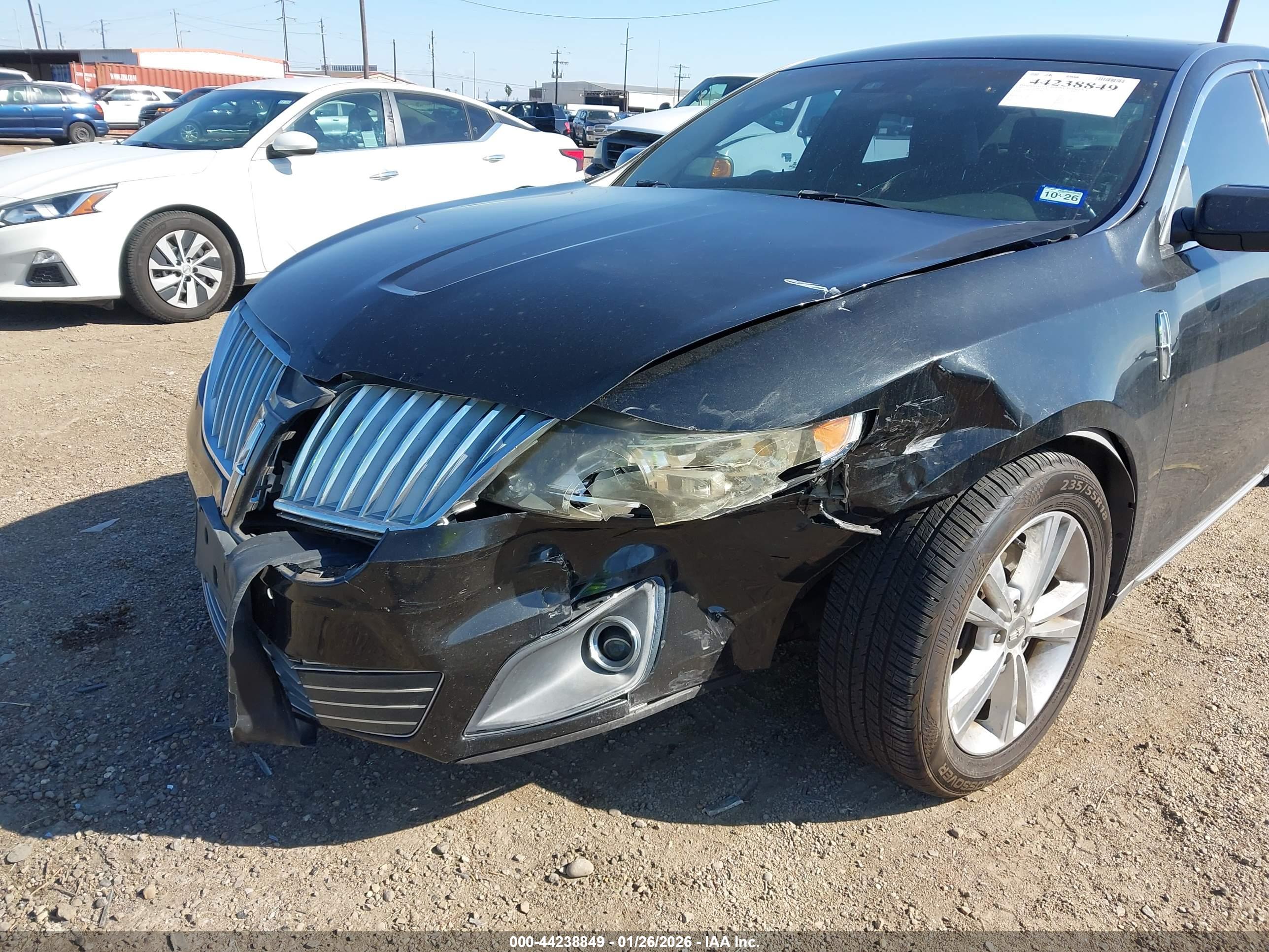 LINCOLN MKS image 6