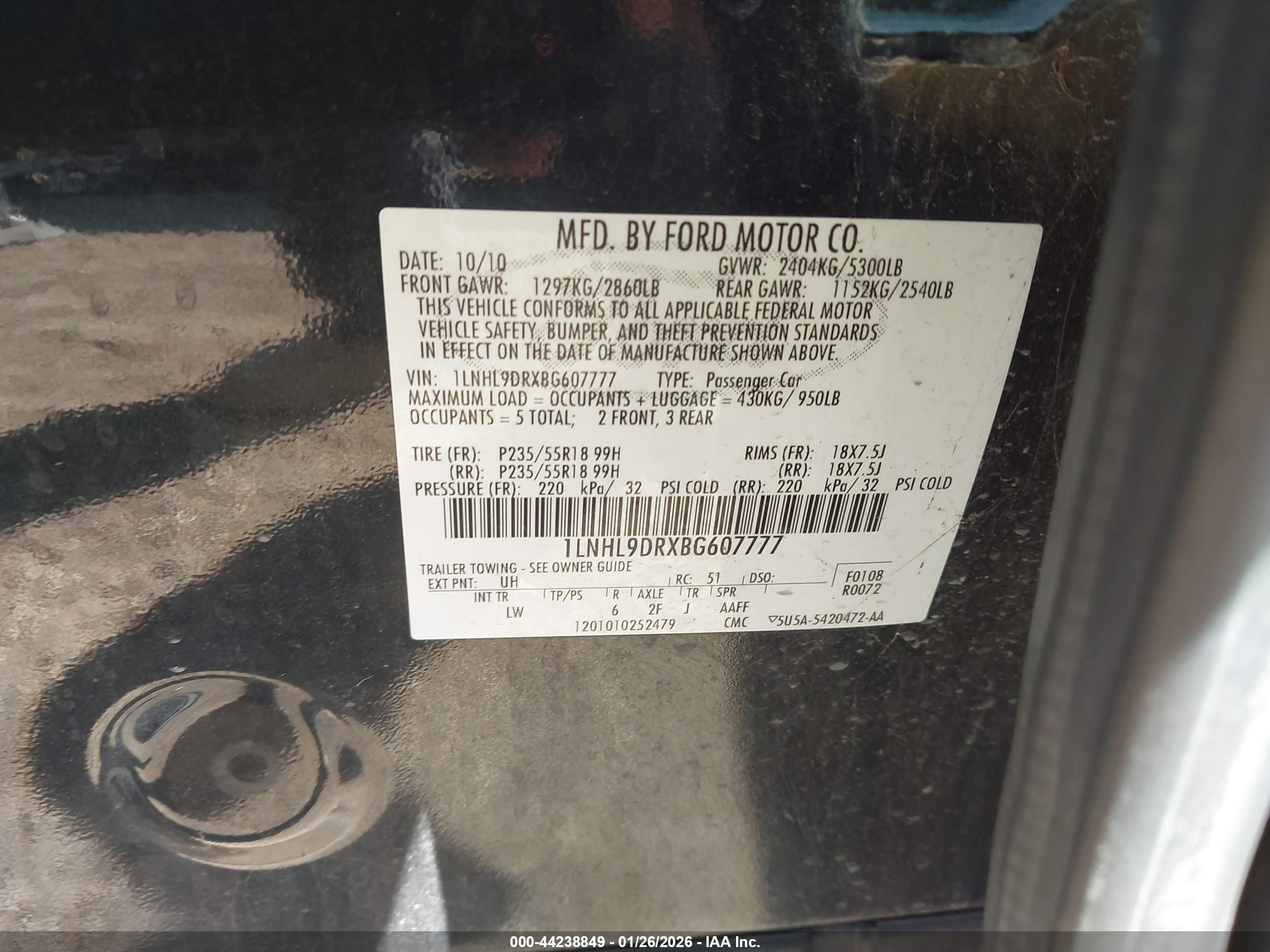 LINCOLN MKS image 9