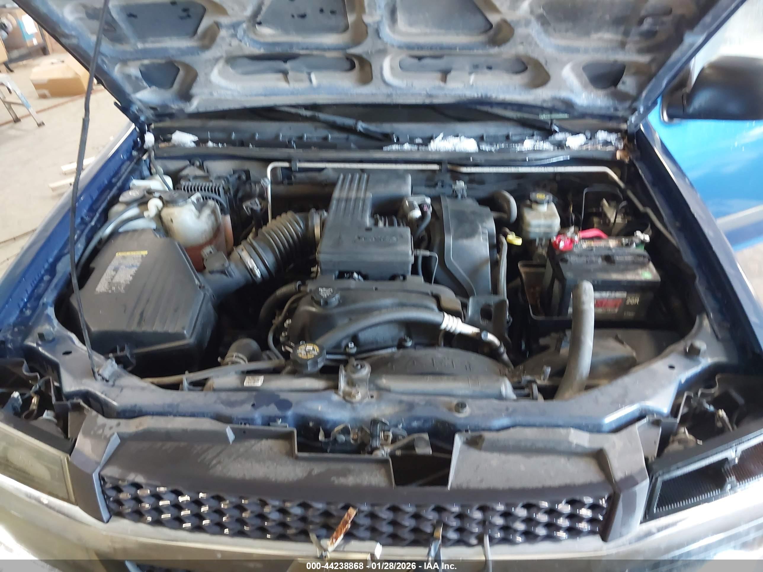 CHEVROLET COLORADO image 10