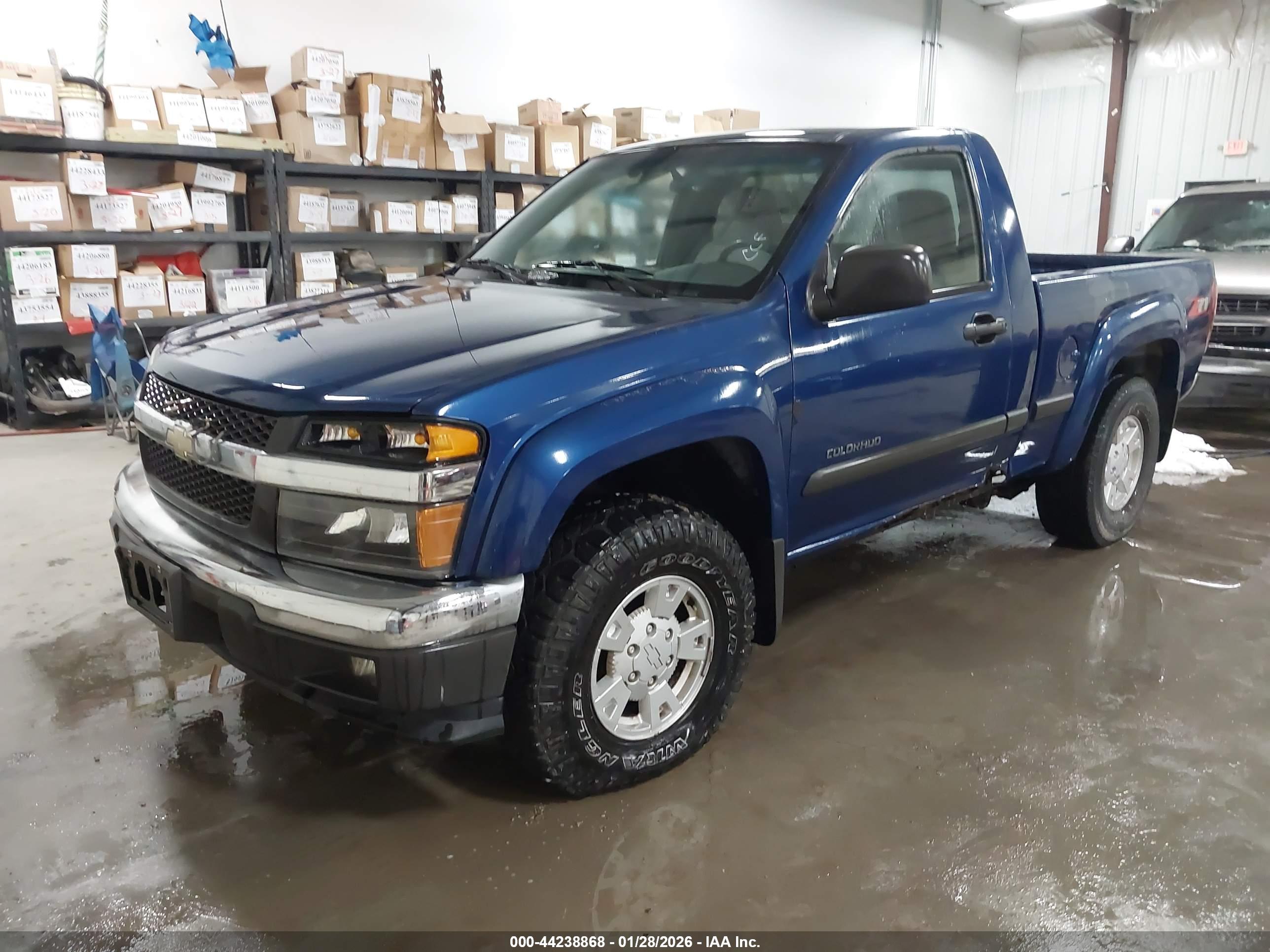 CHEVROLET COLORADO image 2