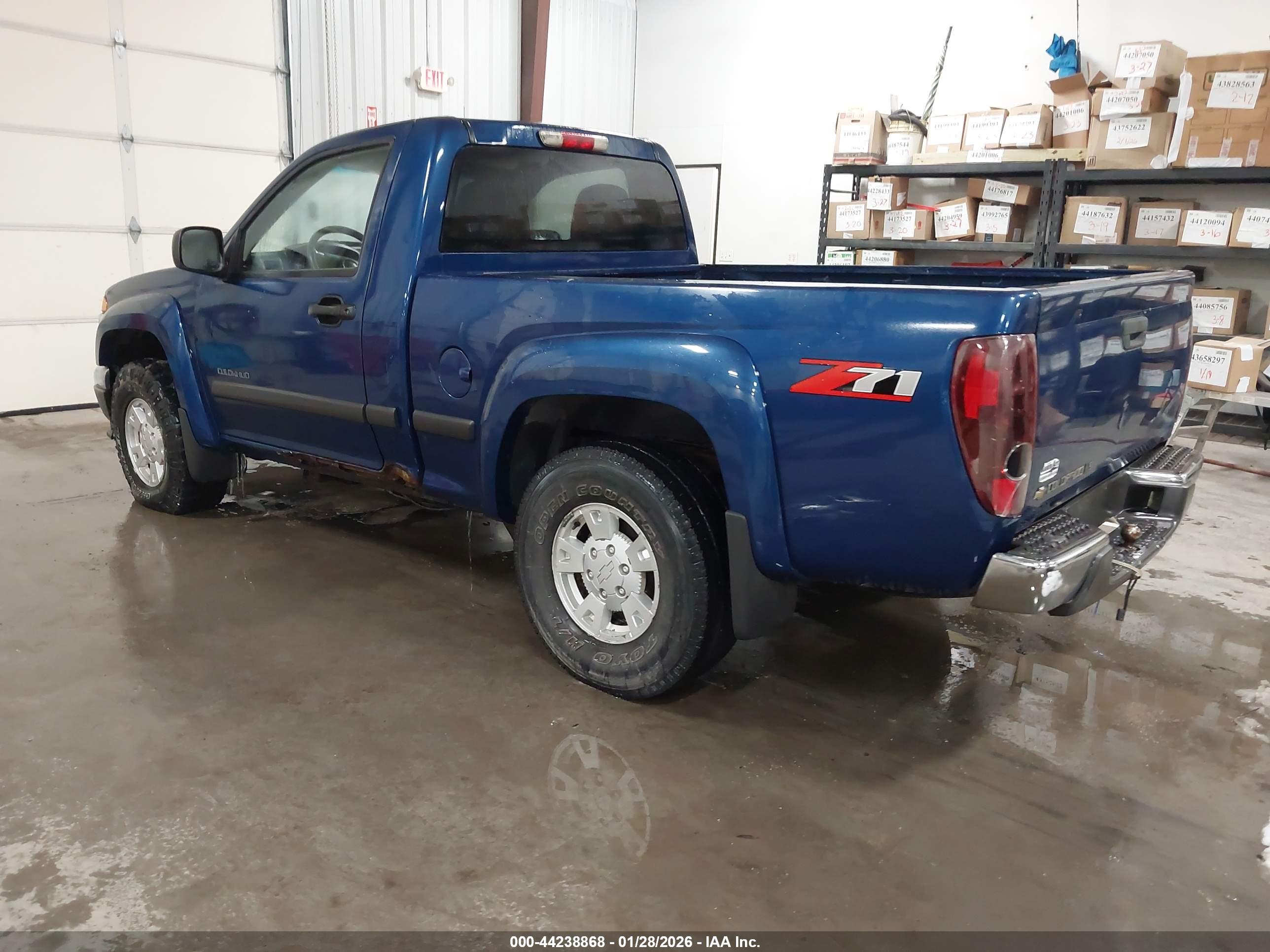 CHEVROLET COLORADO image 3