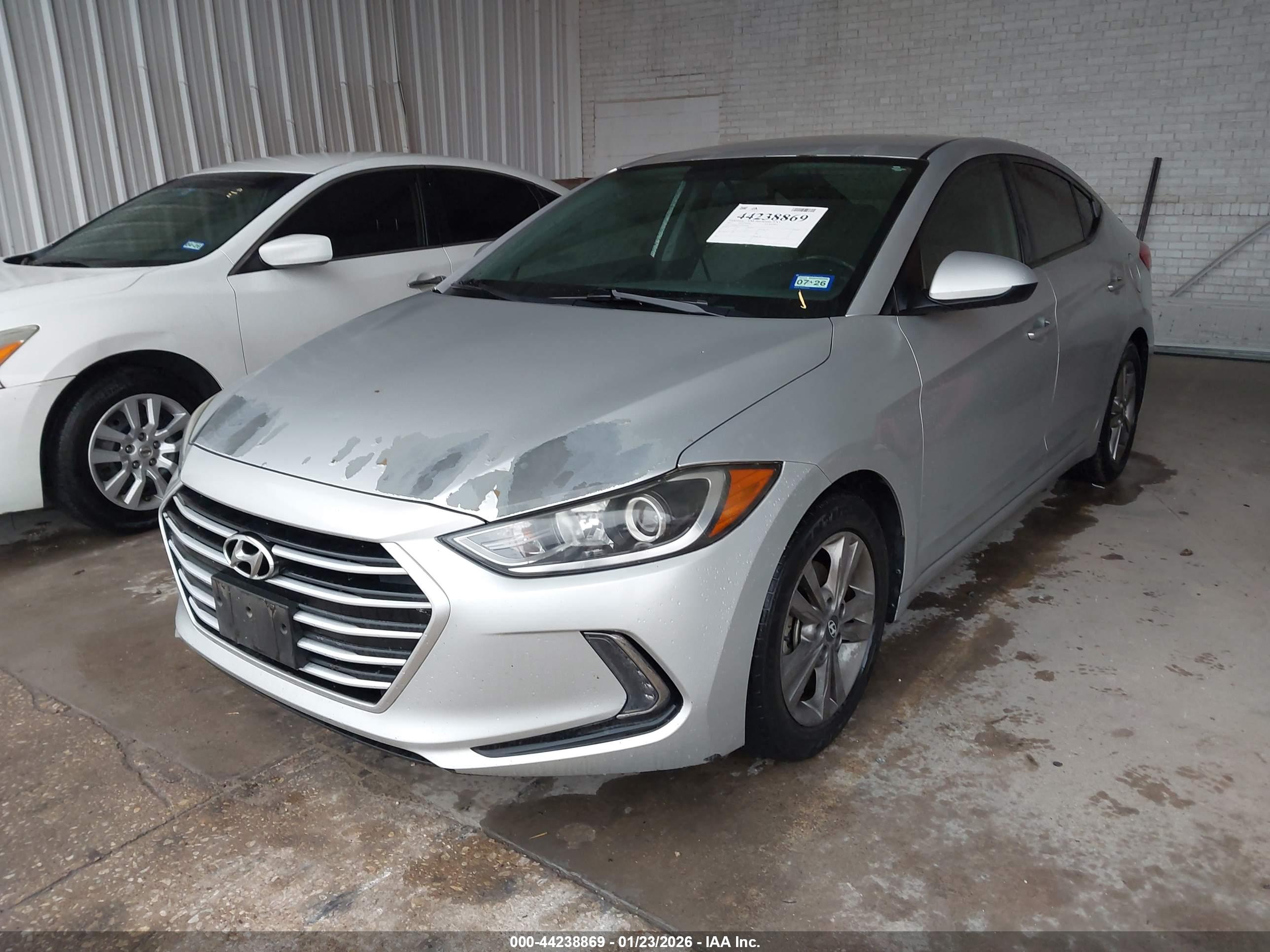 HYUNDAI ELANTRA image 2