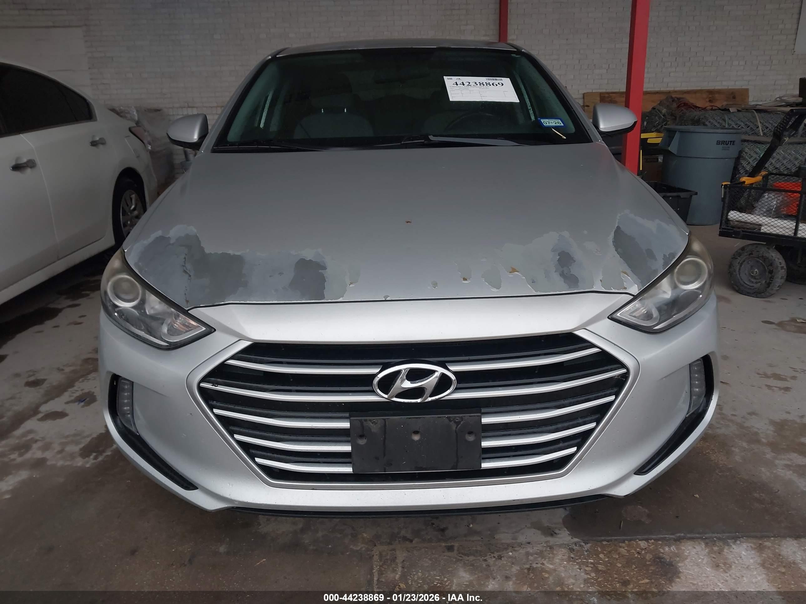 HYUNDAI ELANTRA image 6
