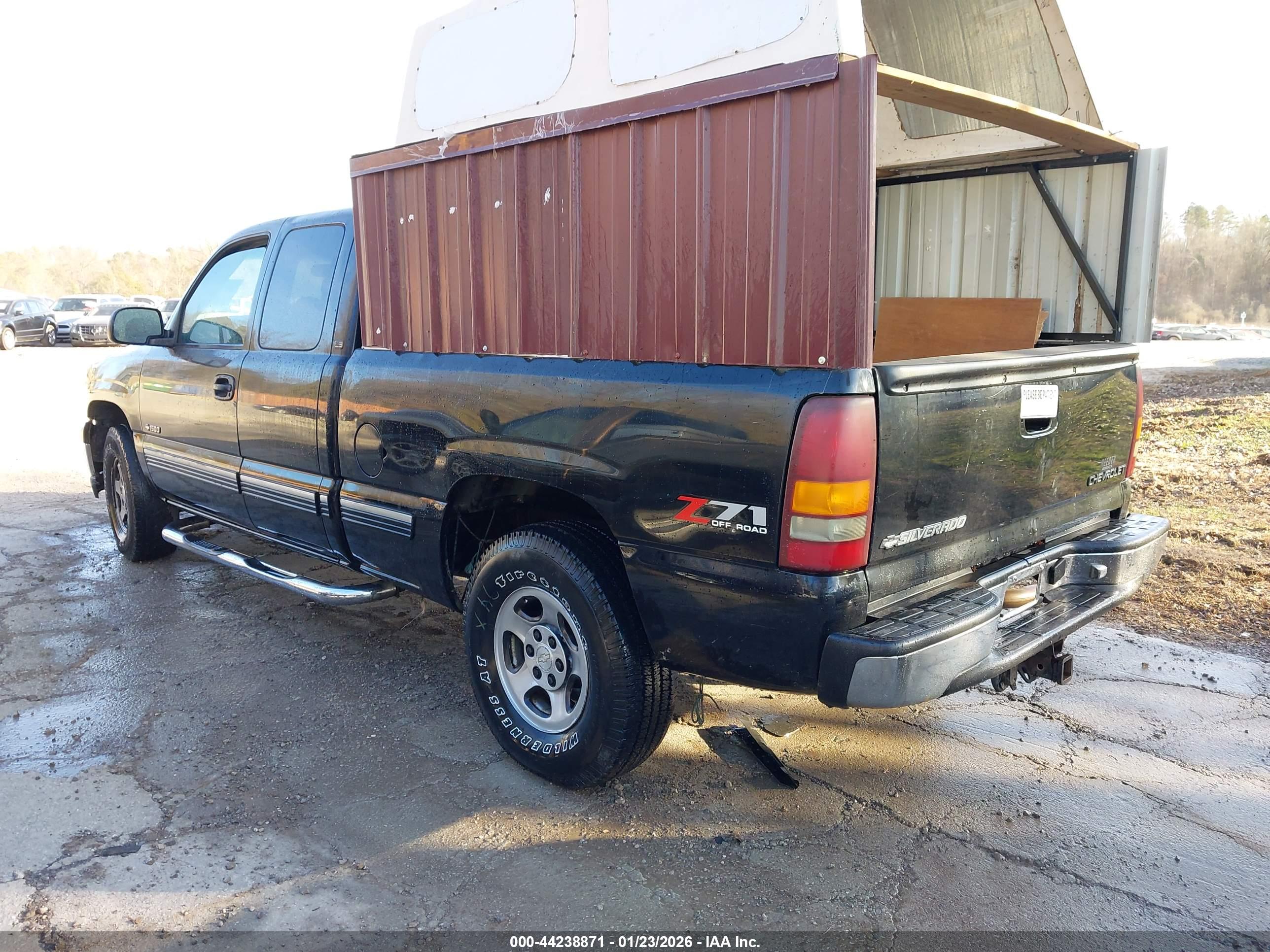 CHEVROLET SILVERADO image 3
