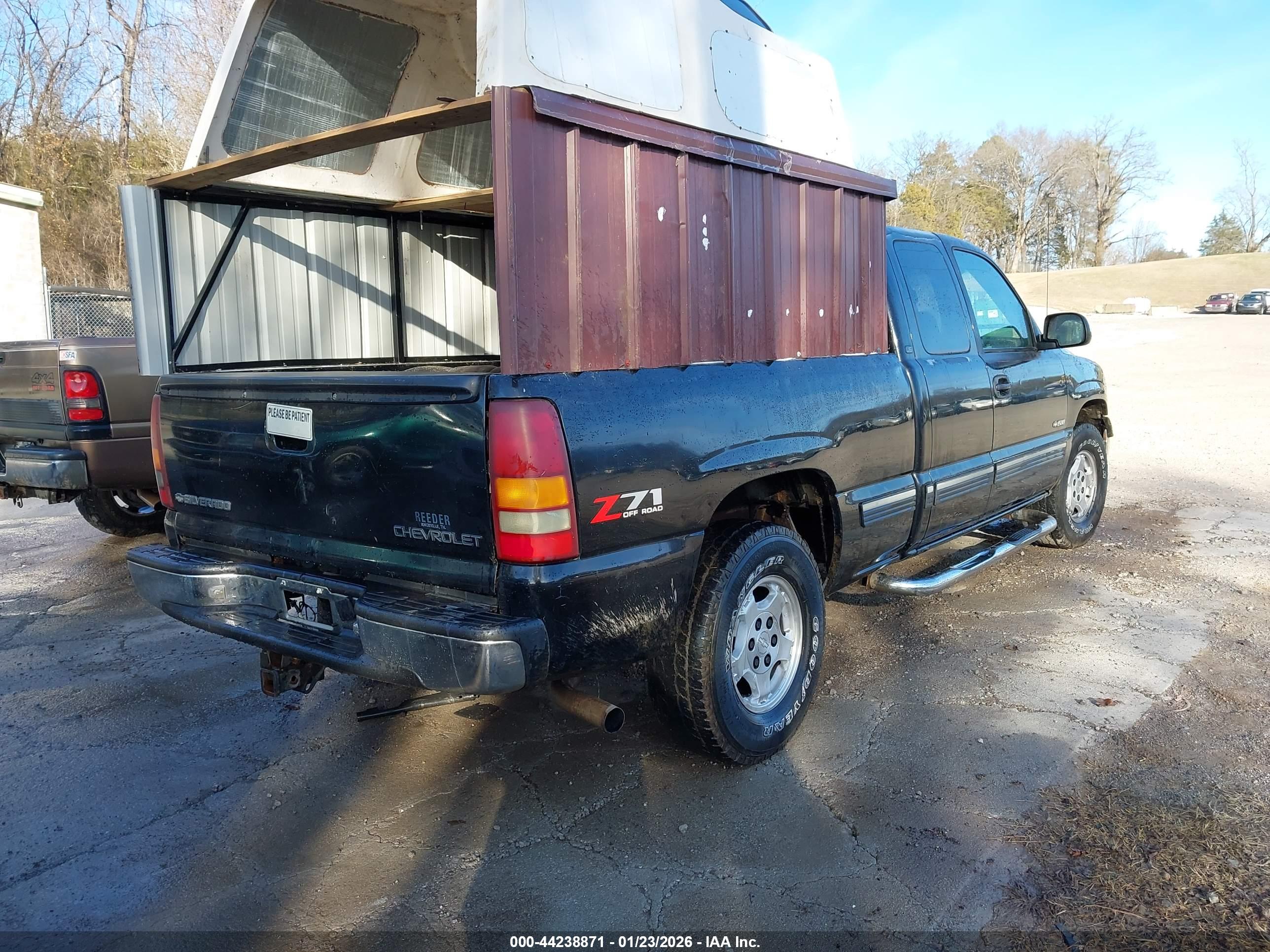 CHEVROLET SILVERADO image 4