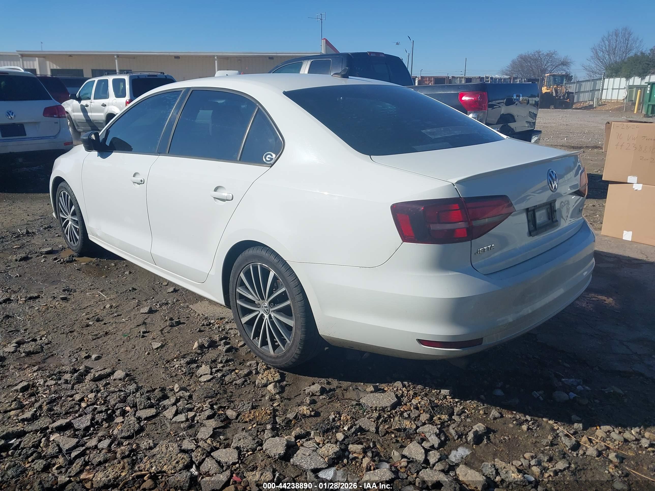 VOLKSWAGEN JETTA image 3