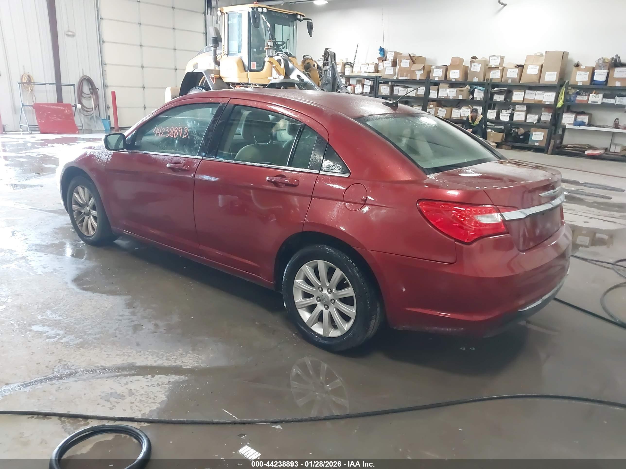 CHRYSLER 200 image 3