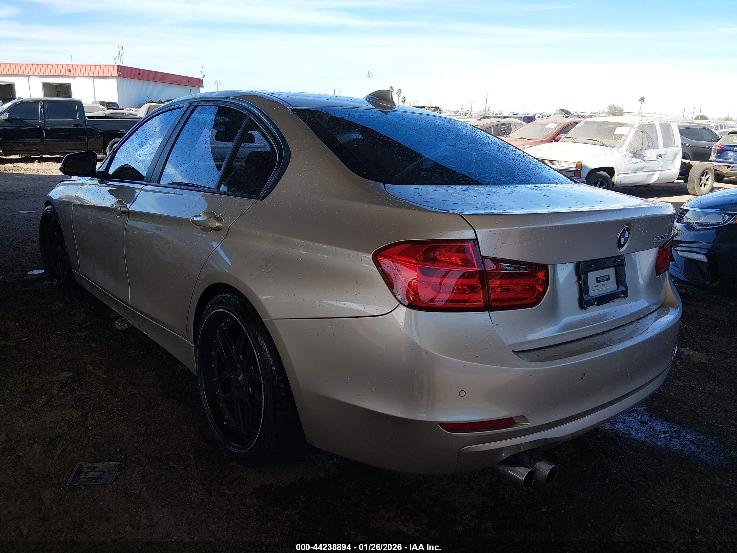 BMW 328I image 3