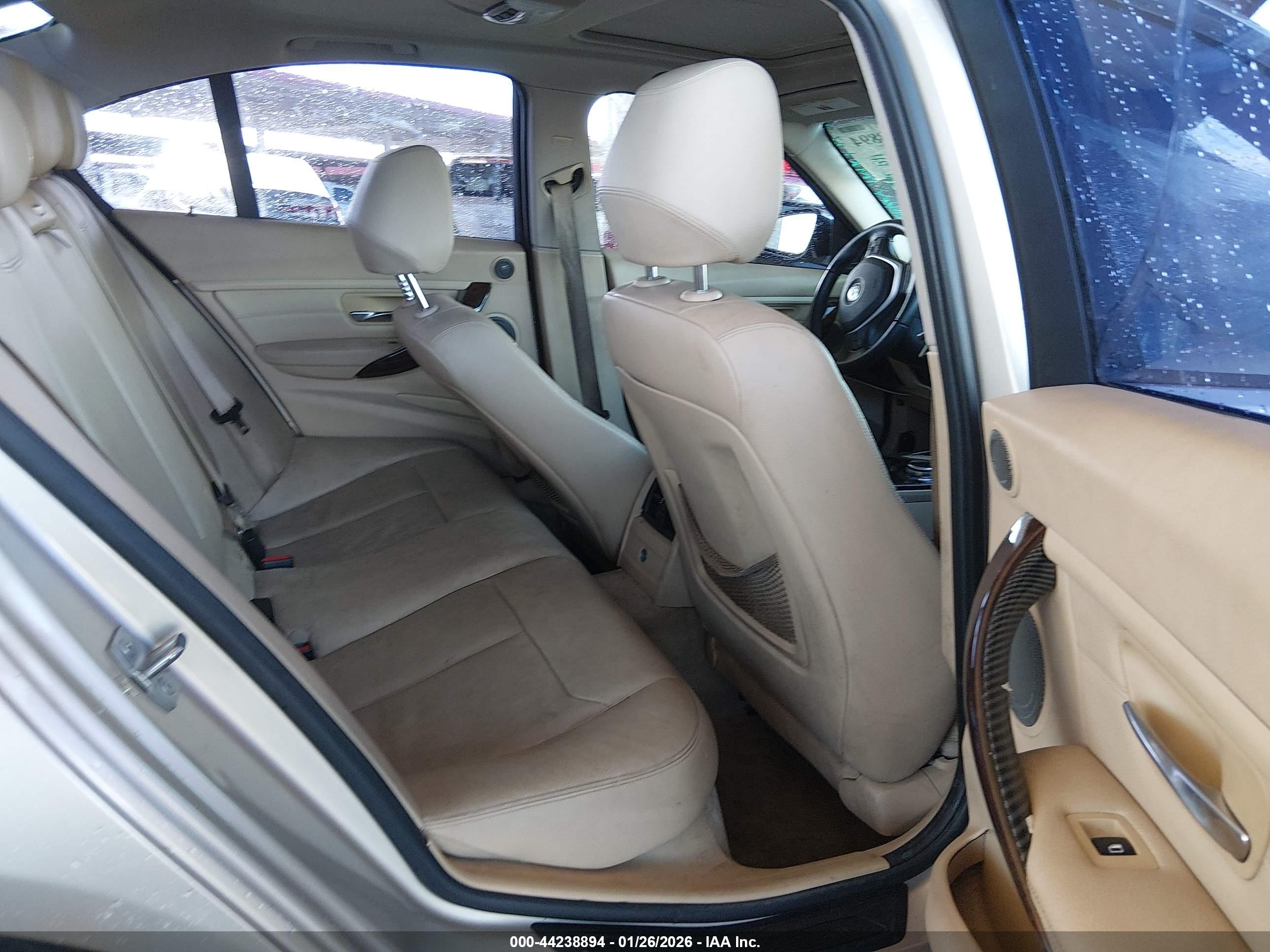 BMW 328I image 8