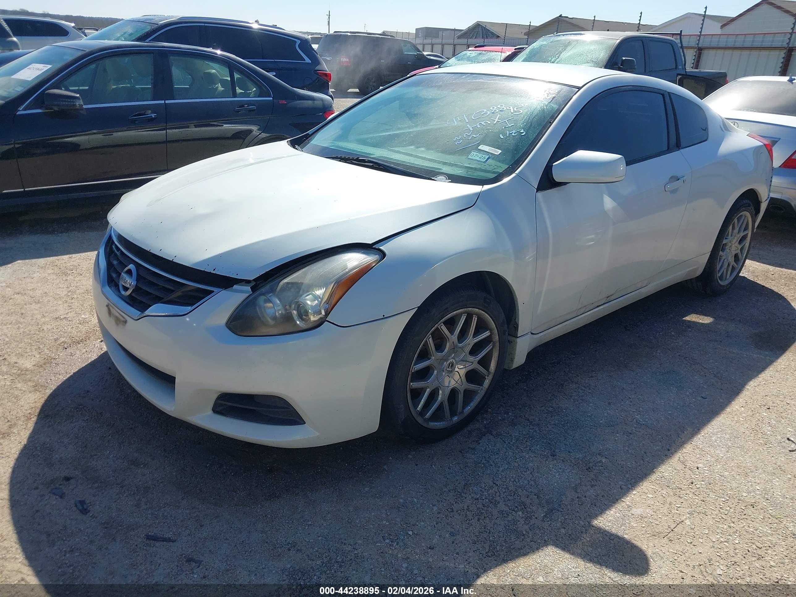 NISSAN ALTIMA image 2