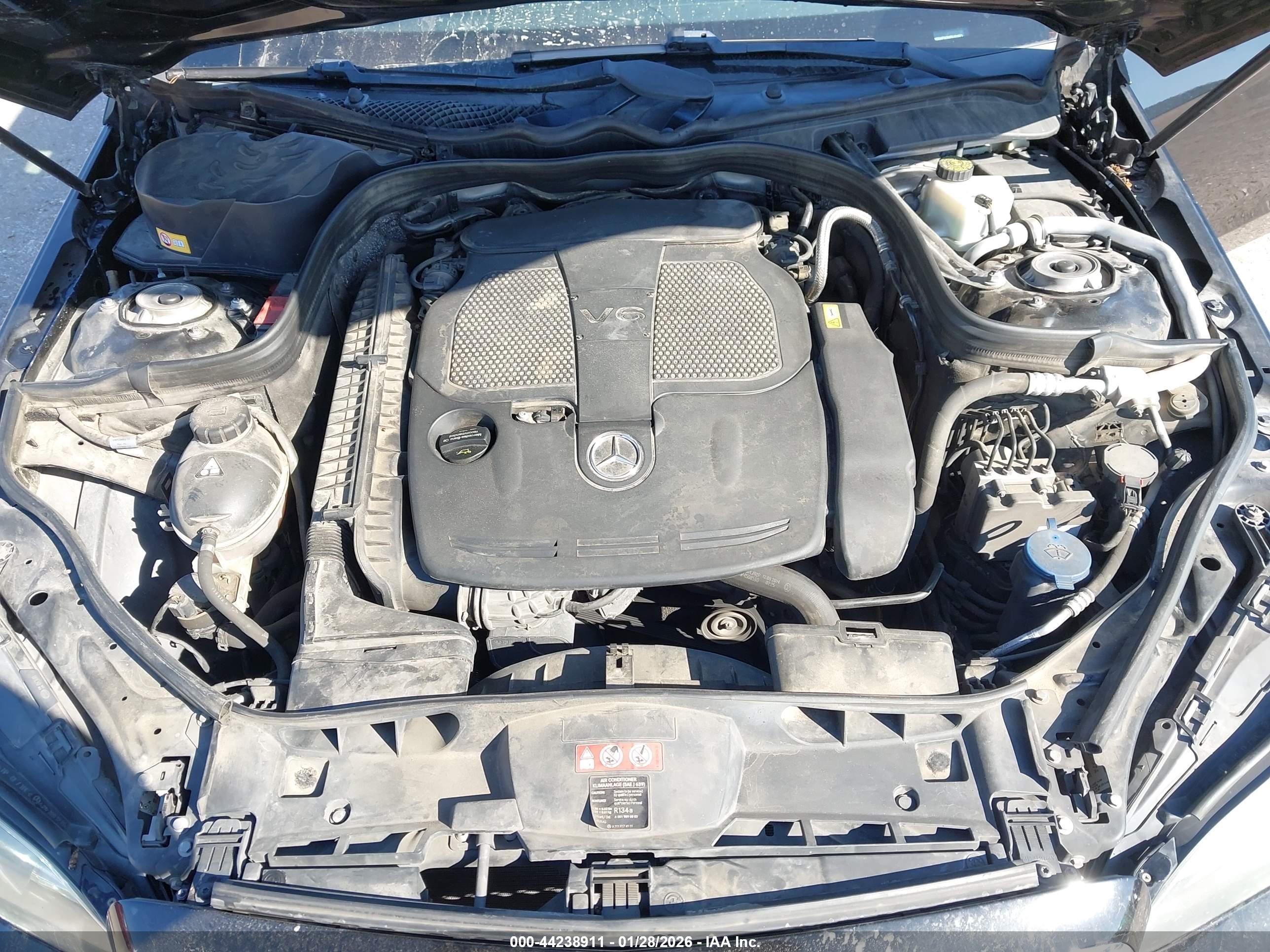 MERCEDES-BENZ E image 10