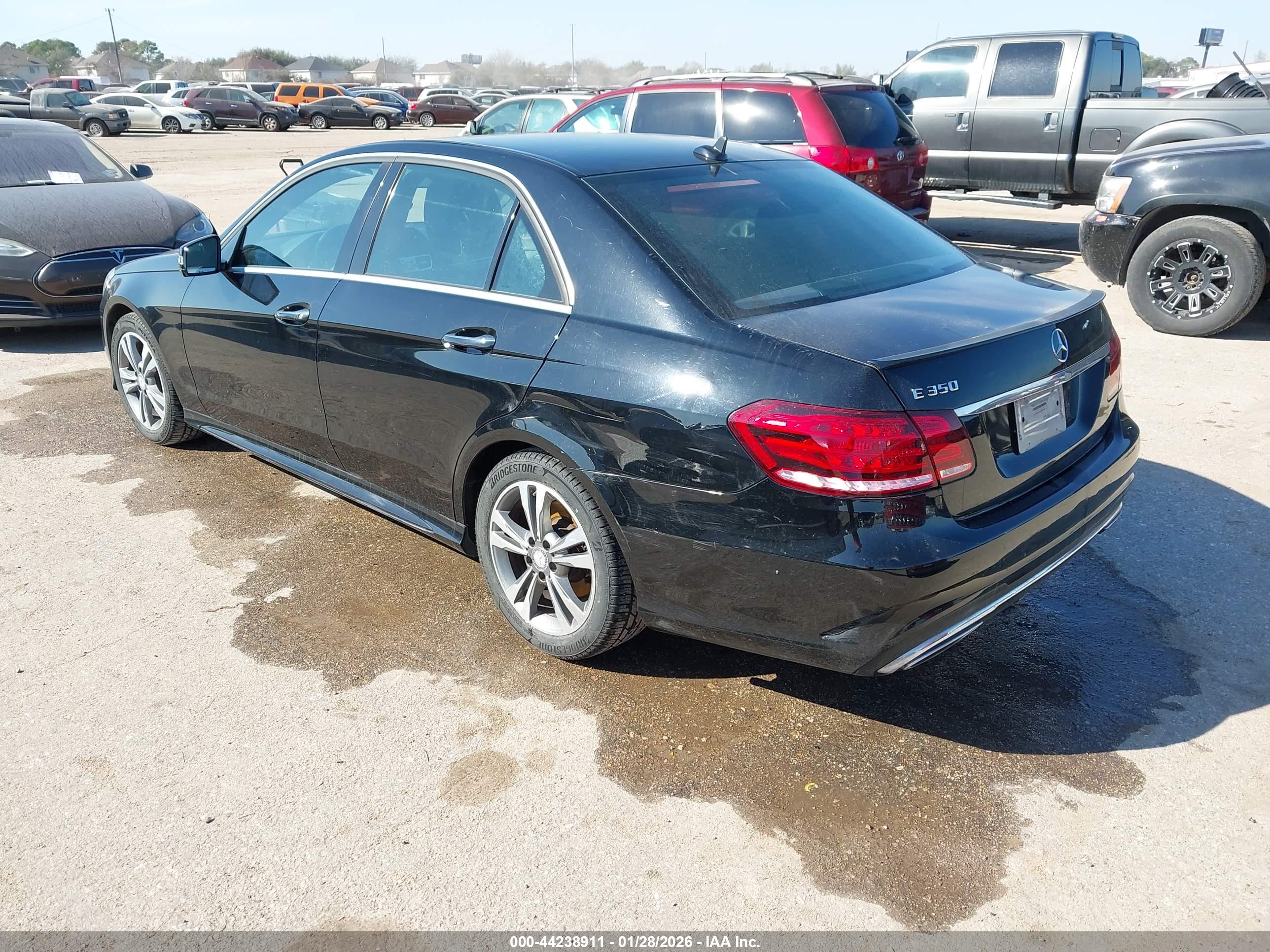 MERCEDES-BENZ E image 3