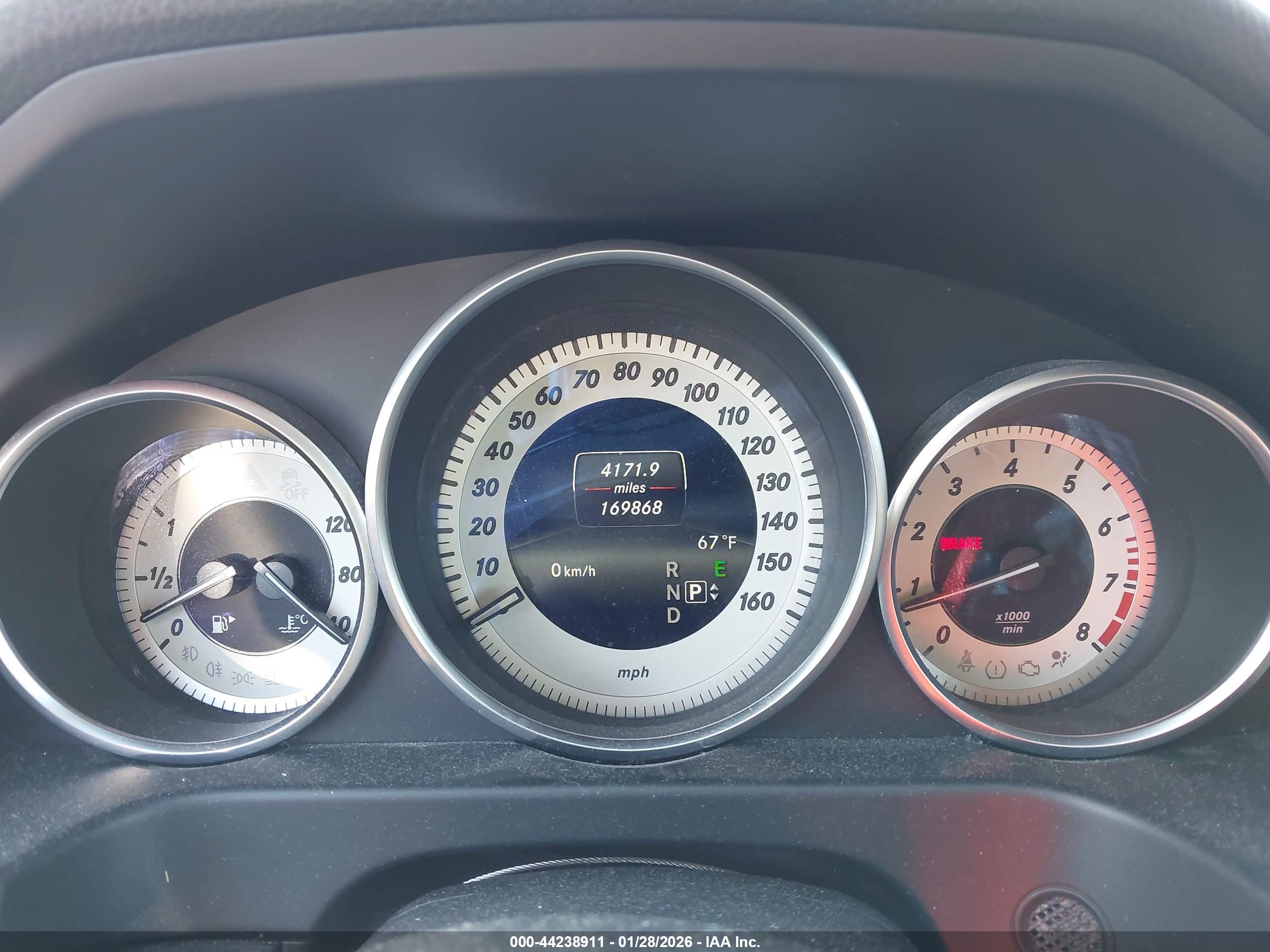 MERCEDES-BENZ E image 7