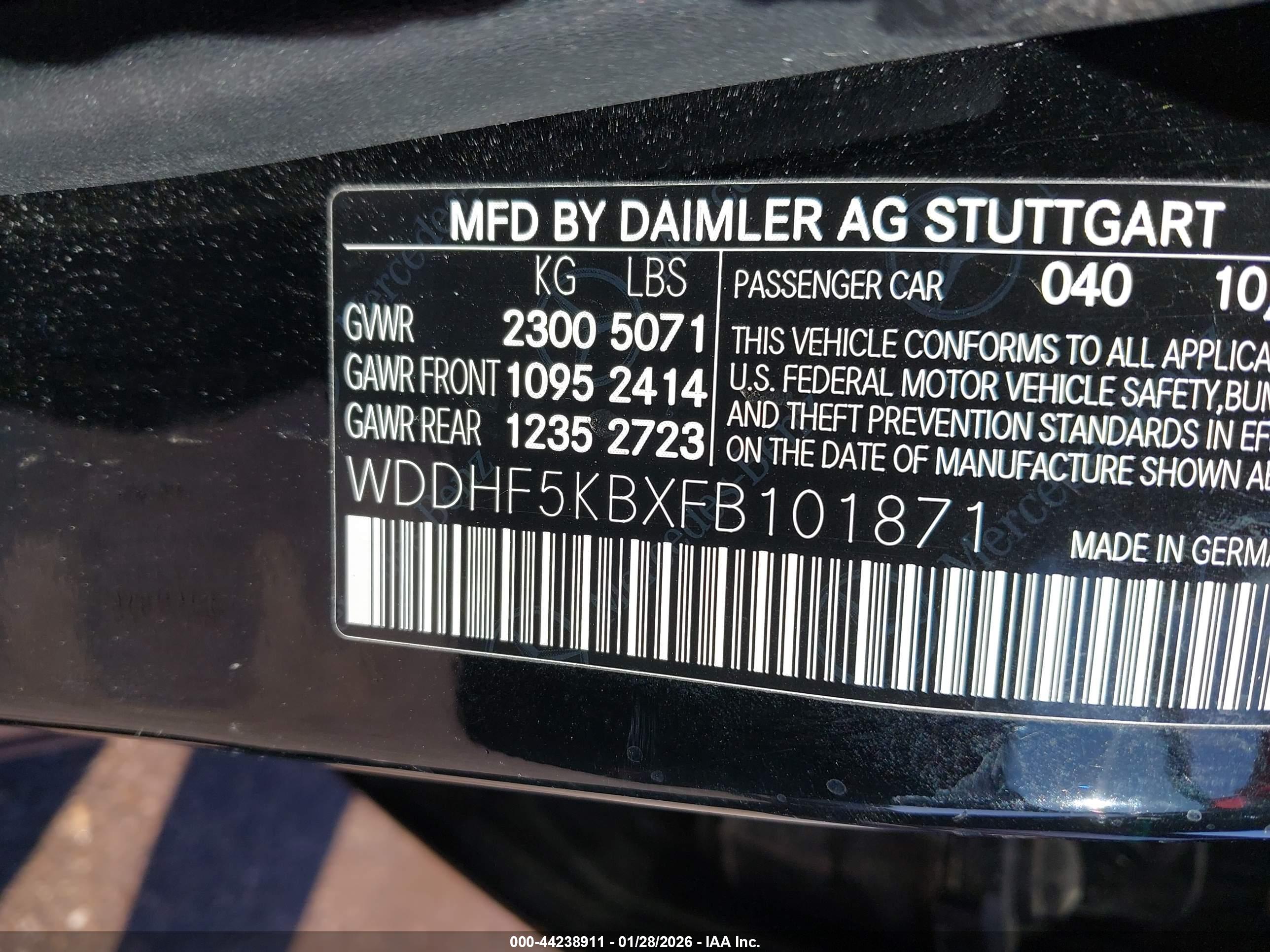 MERCEDES-BENZ E image 9