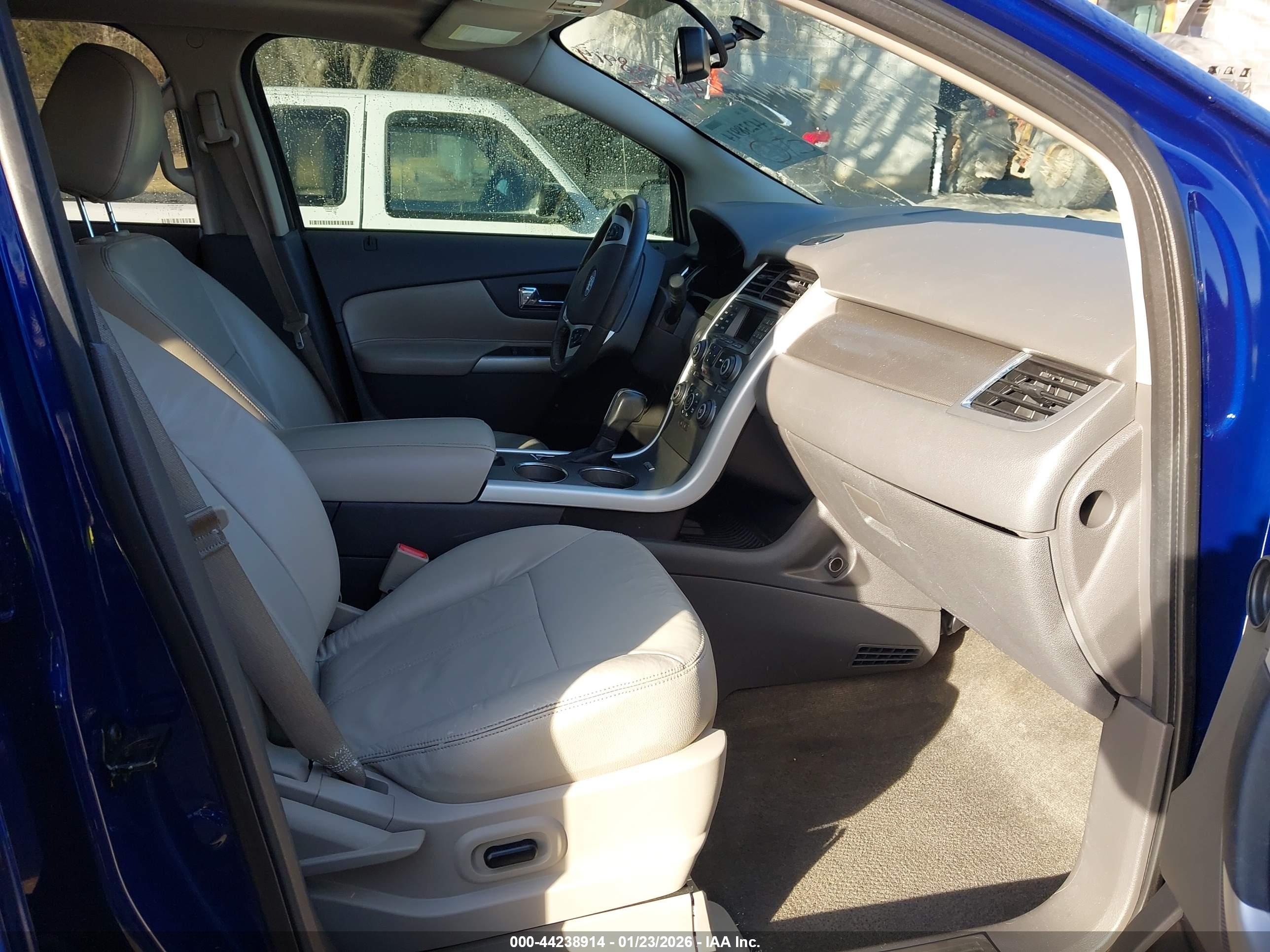 FORD EDGE image 5