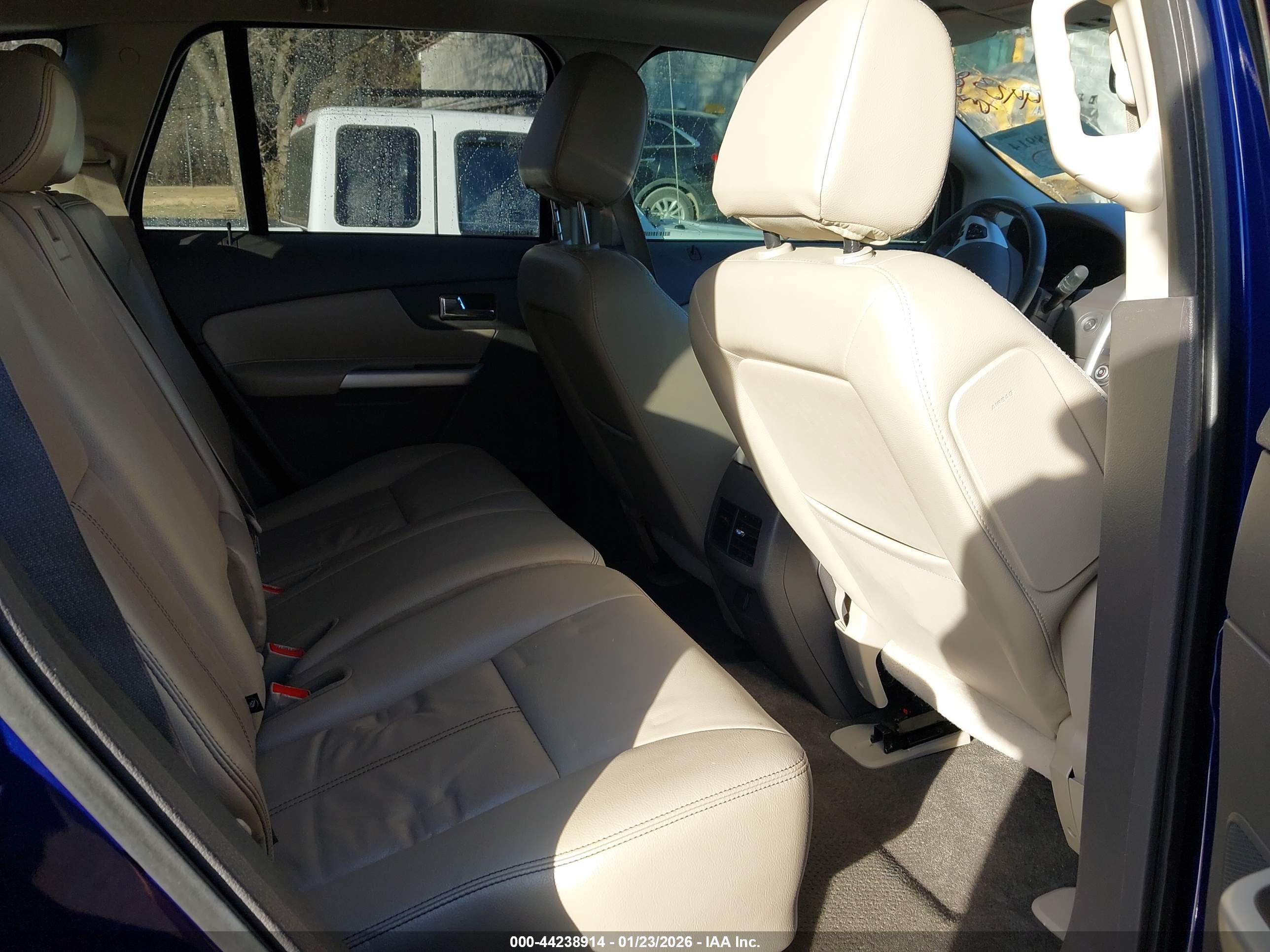 FORD EDGE image 8