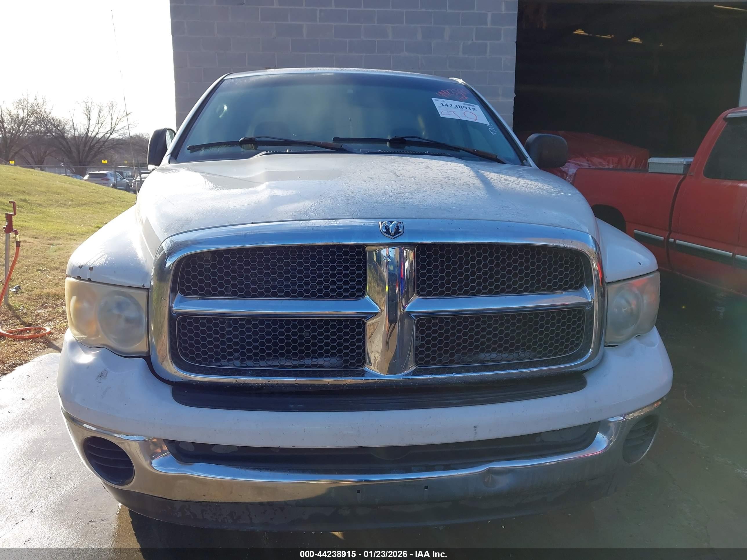 DODGE RAM image 6