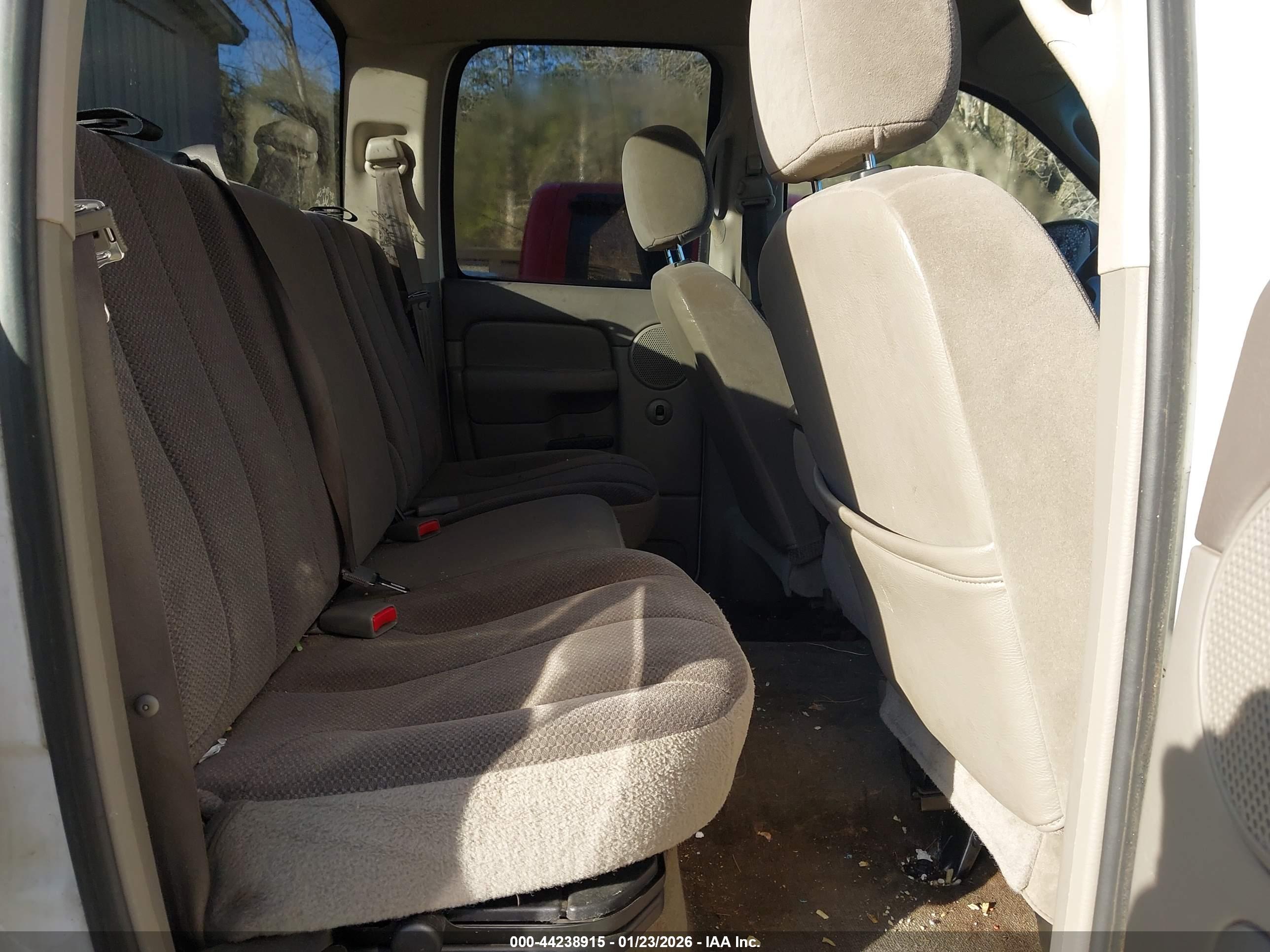 DODGE RAM image 8